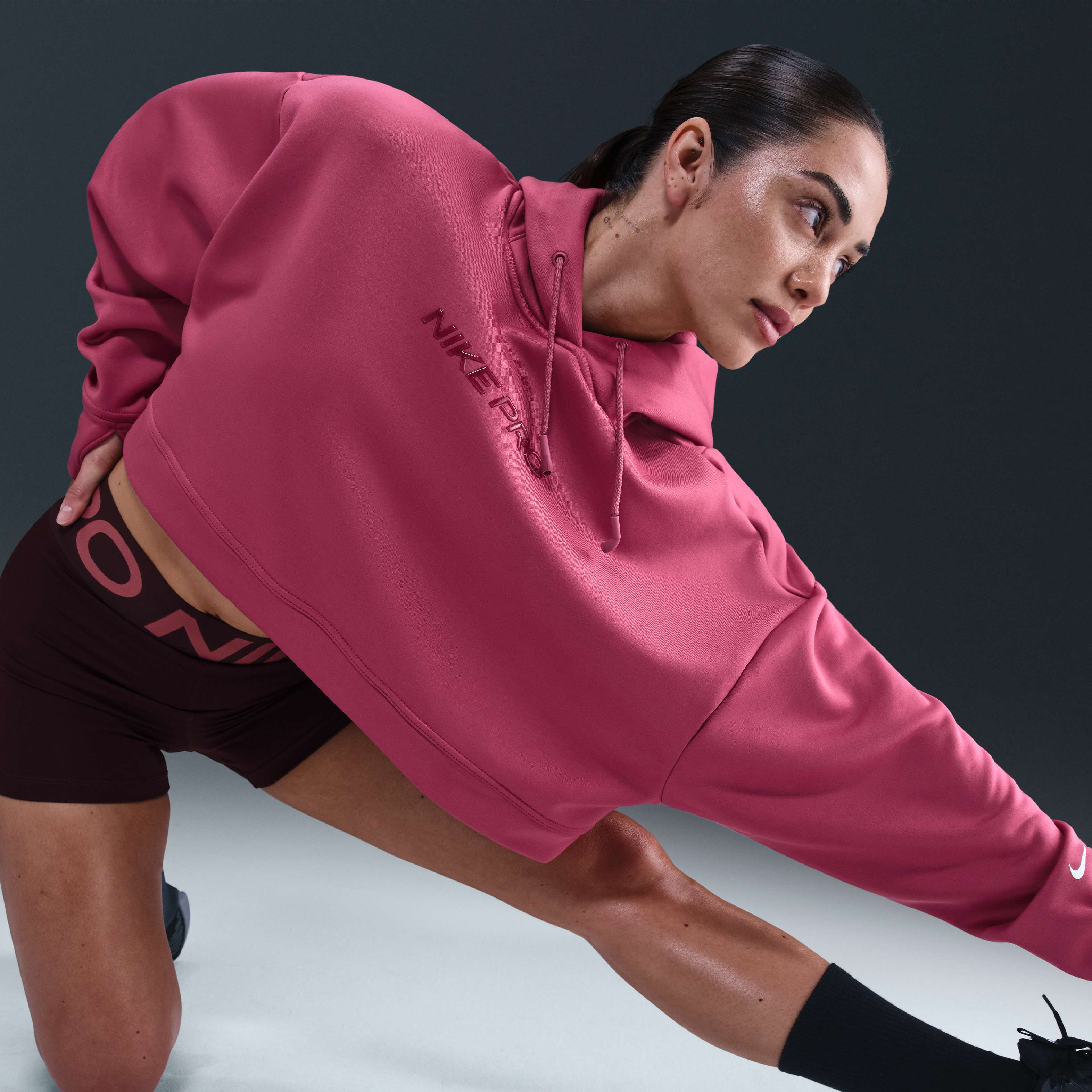 Nike Pro image number 2