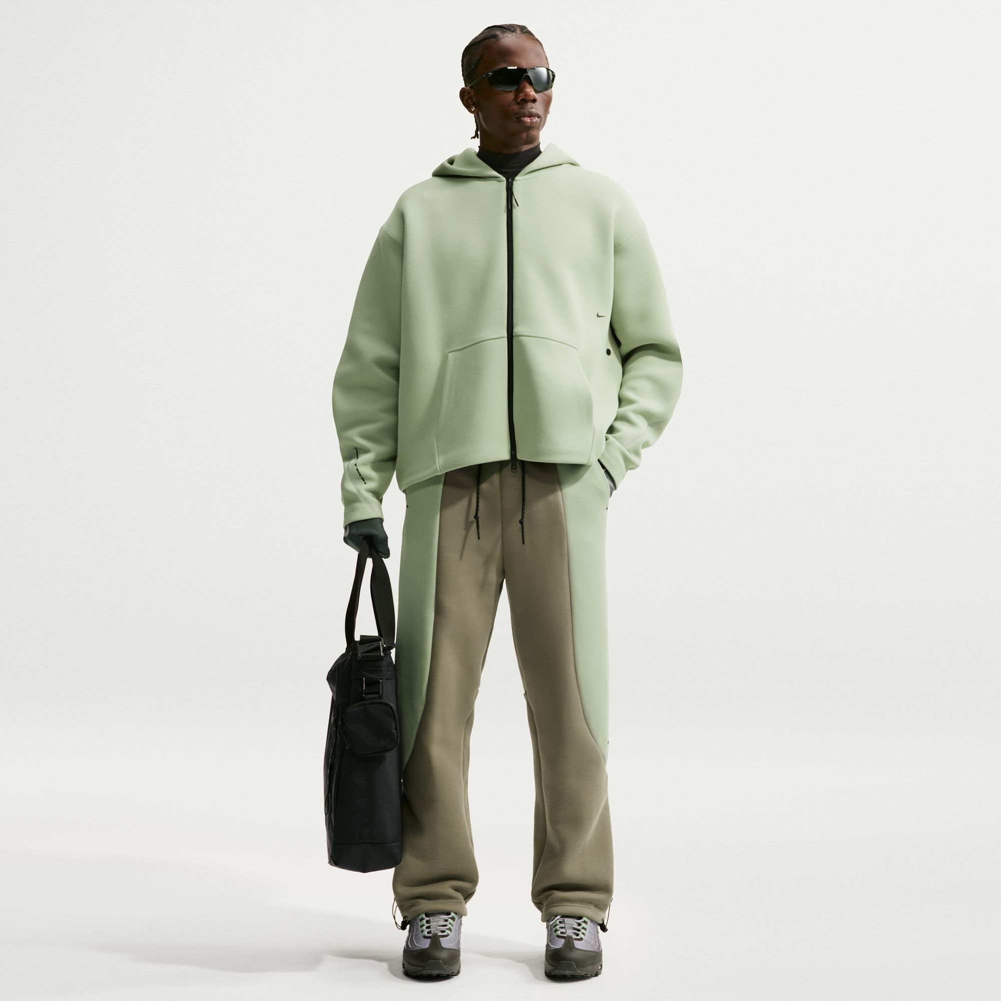 Nike Tech image number 0