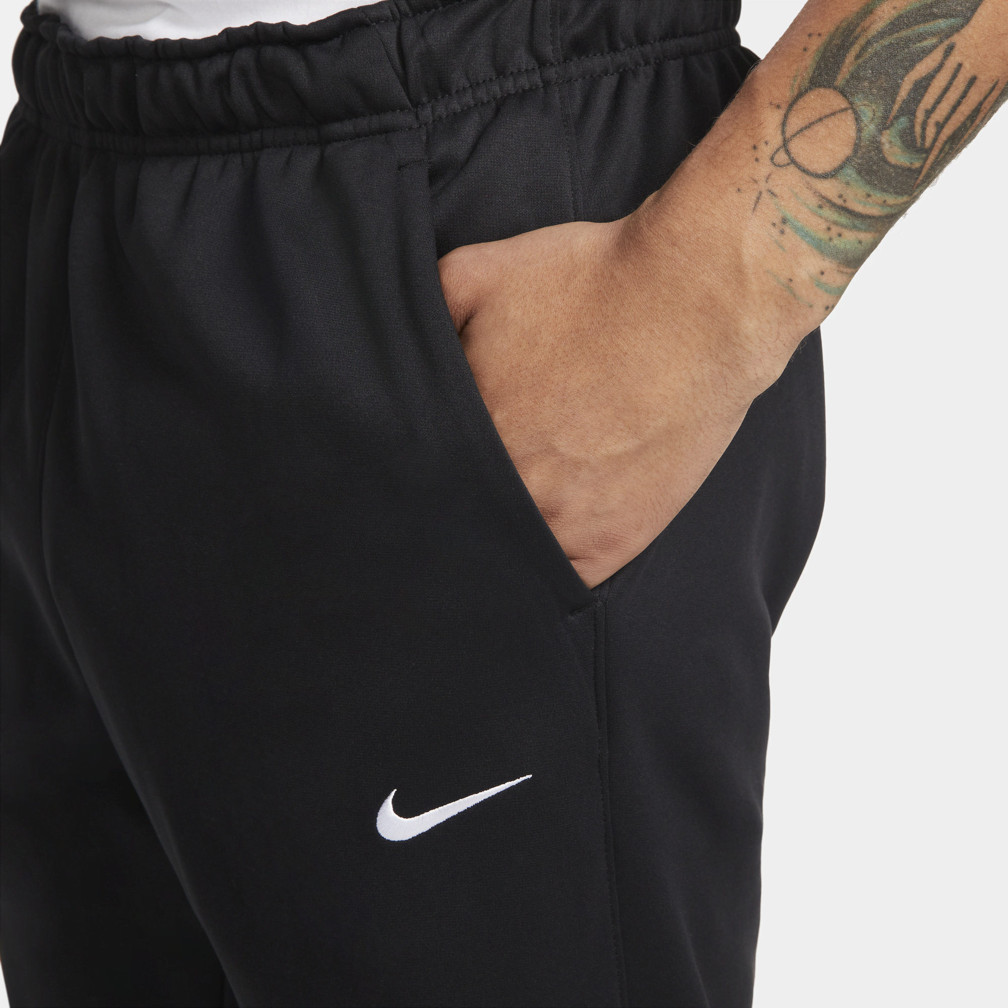 Nike tapered clearance pants