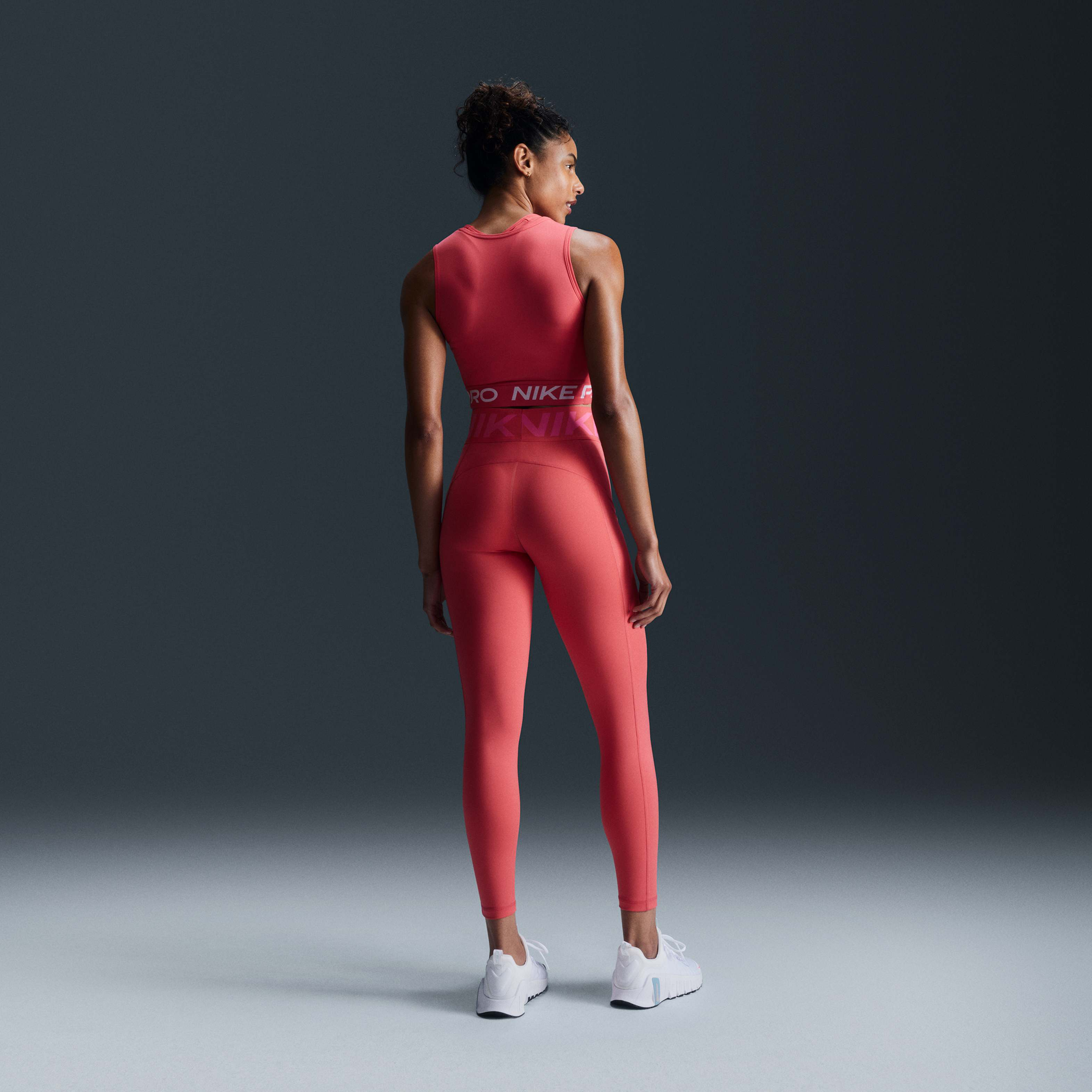 نايكي برو image number 4