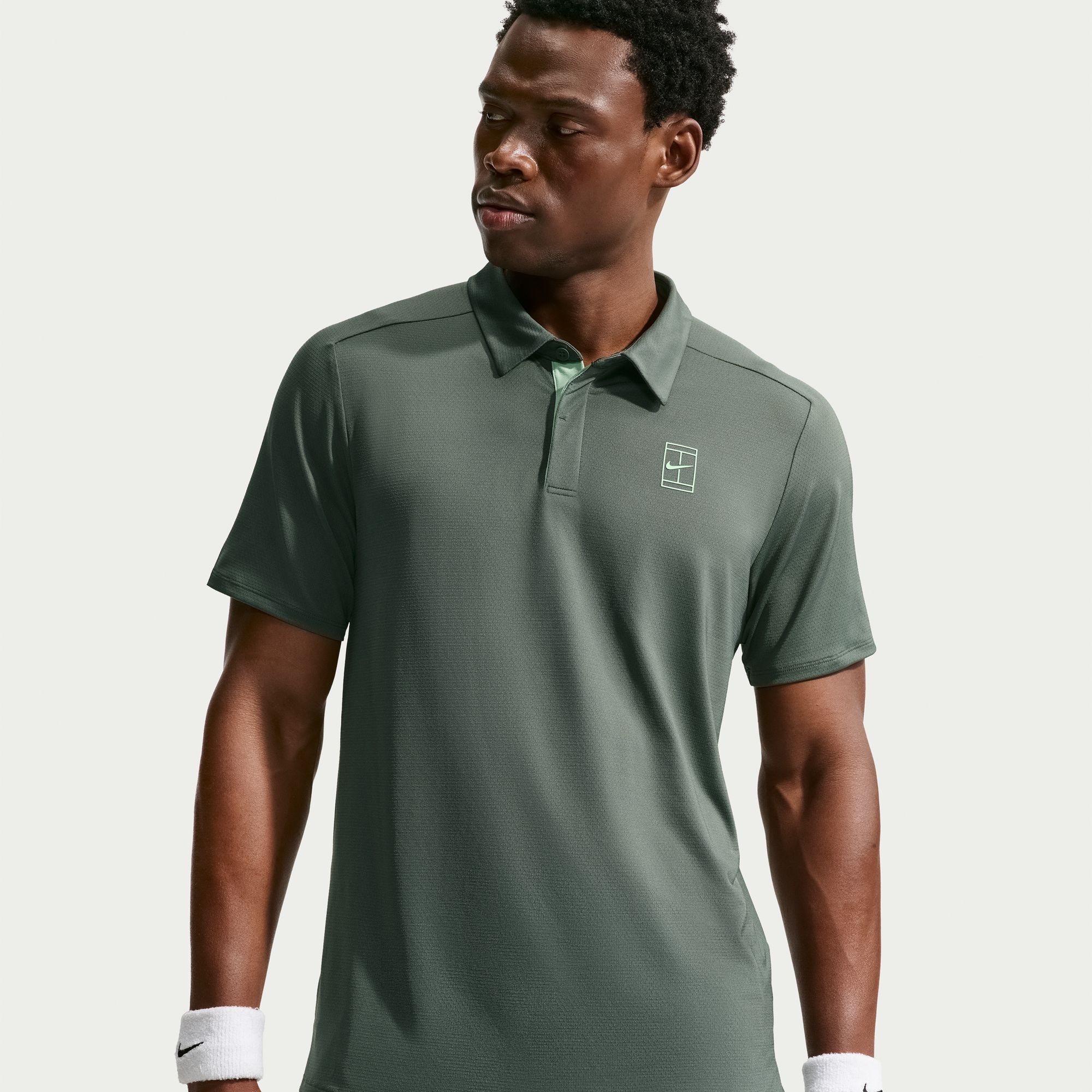 NikeCourt Advantage image number 2