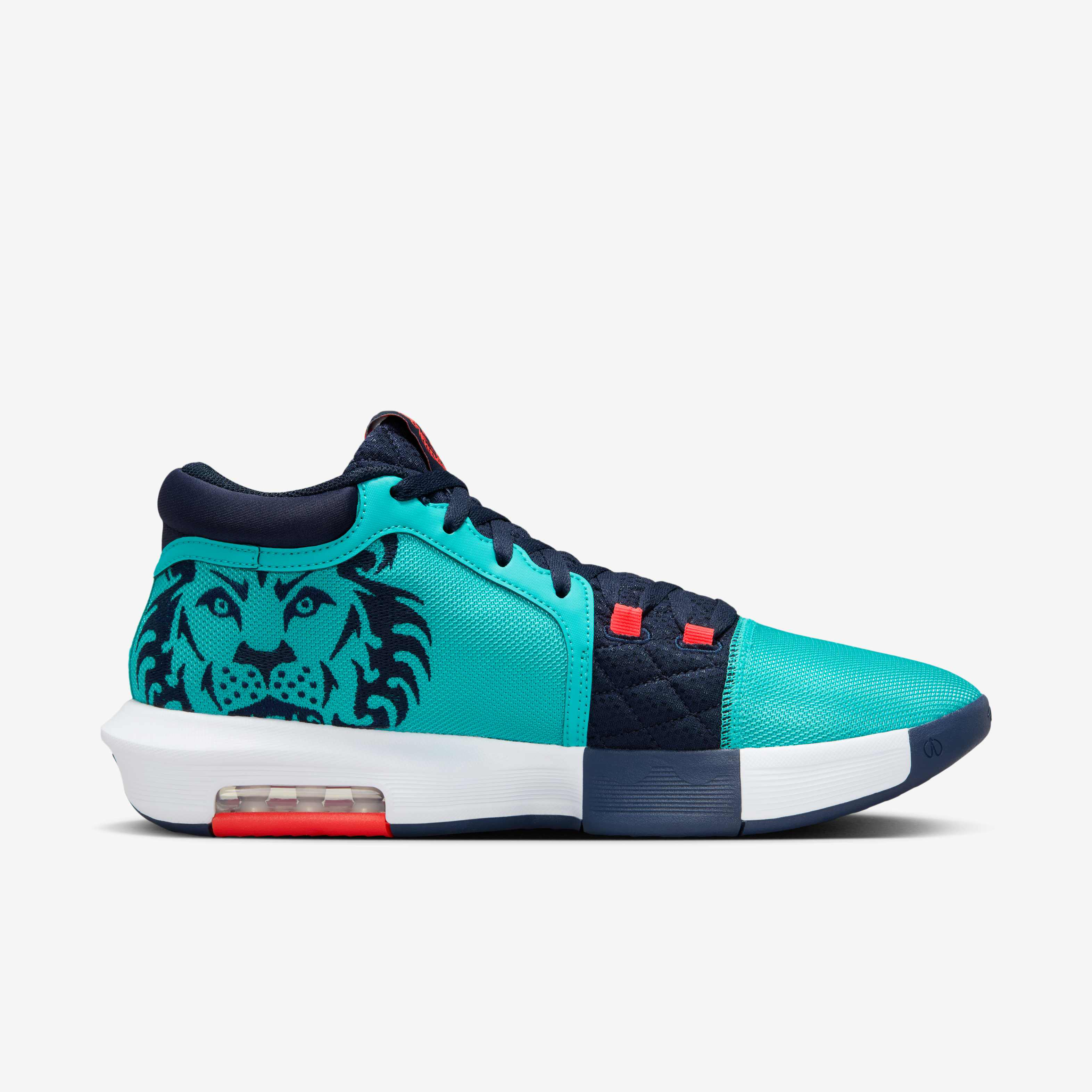 LeBron Witness VIII image number 2