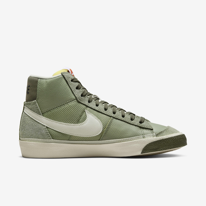 Nike Blazer Mid Pro Club image number 2 Nike Blazer Mid Pro Club image number 2