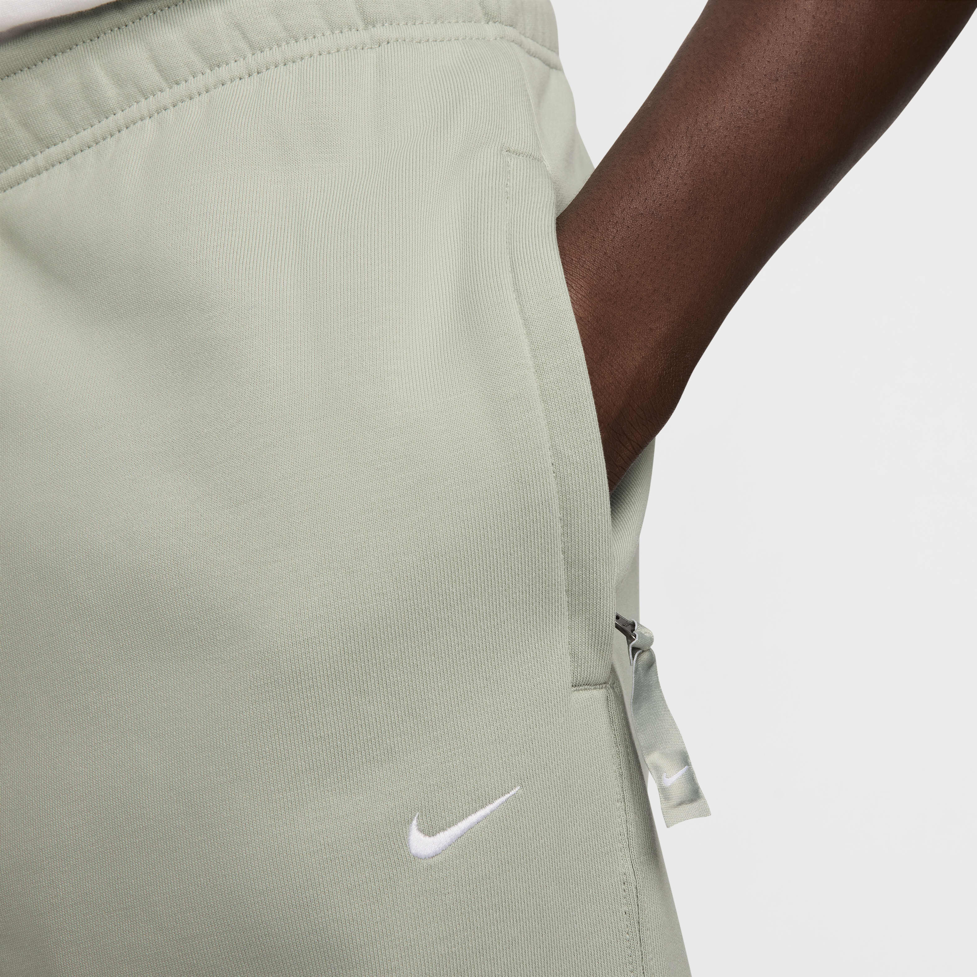 Nike Solo Swoosh image number 3