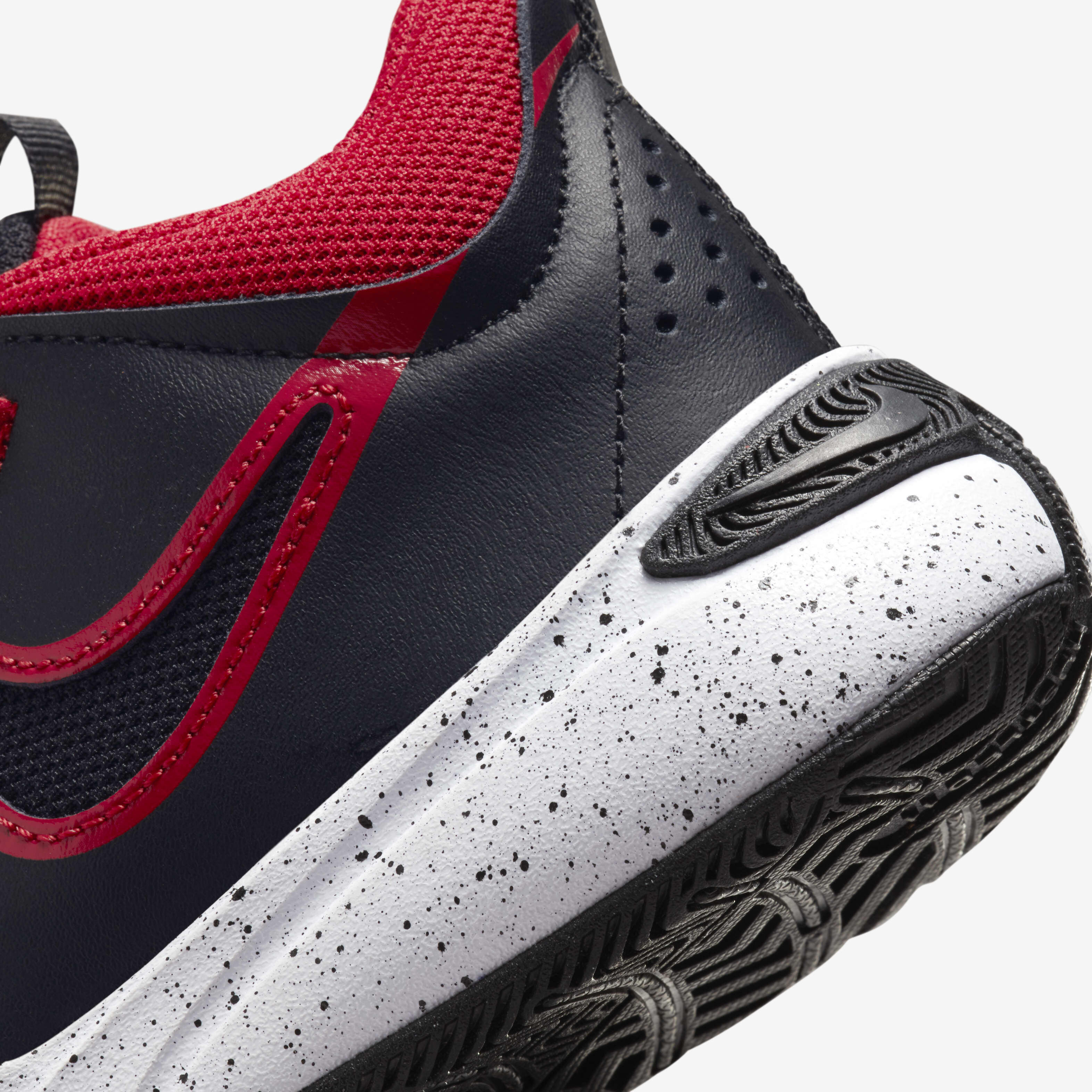 Nike team hustle quick red clearance