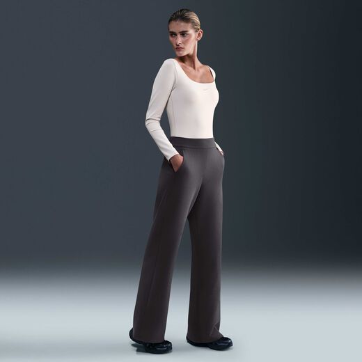 Everyday Tailored Comfort-Nike, Nike 24.7 ImpossiblySoft, Women's Dri-FIT High-Waisted Loose Flared Trousers