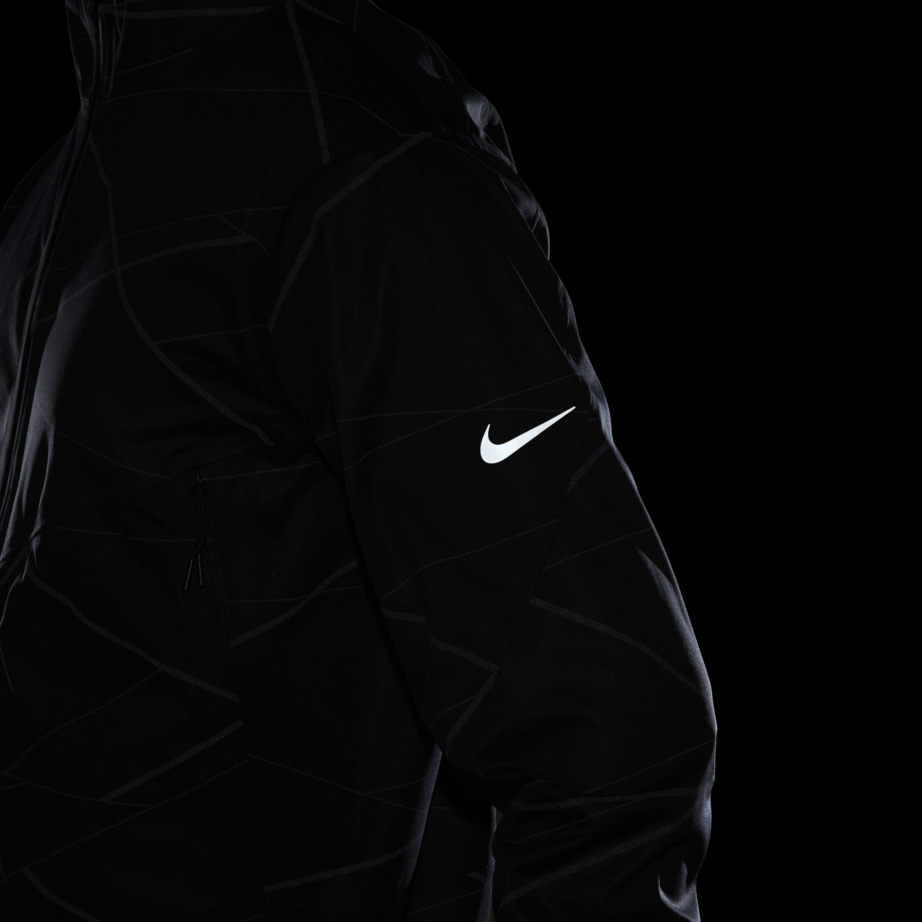Nike Storm-FIT Run Division image number 13