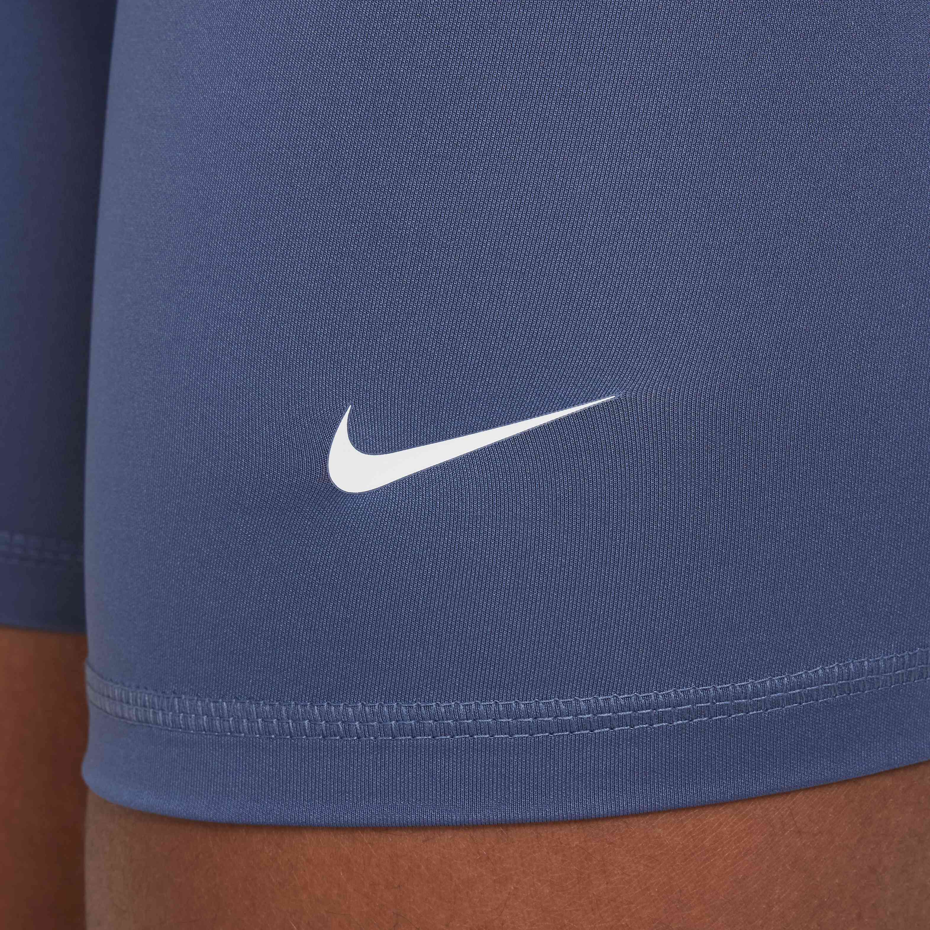 Nike Pro image number 4