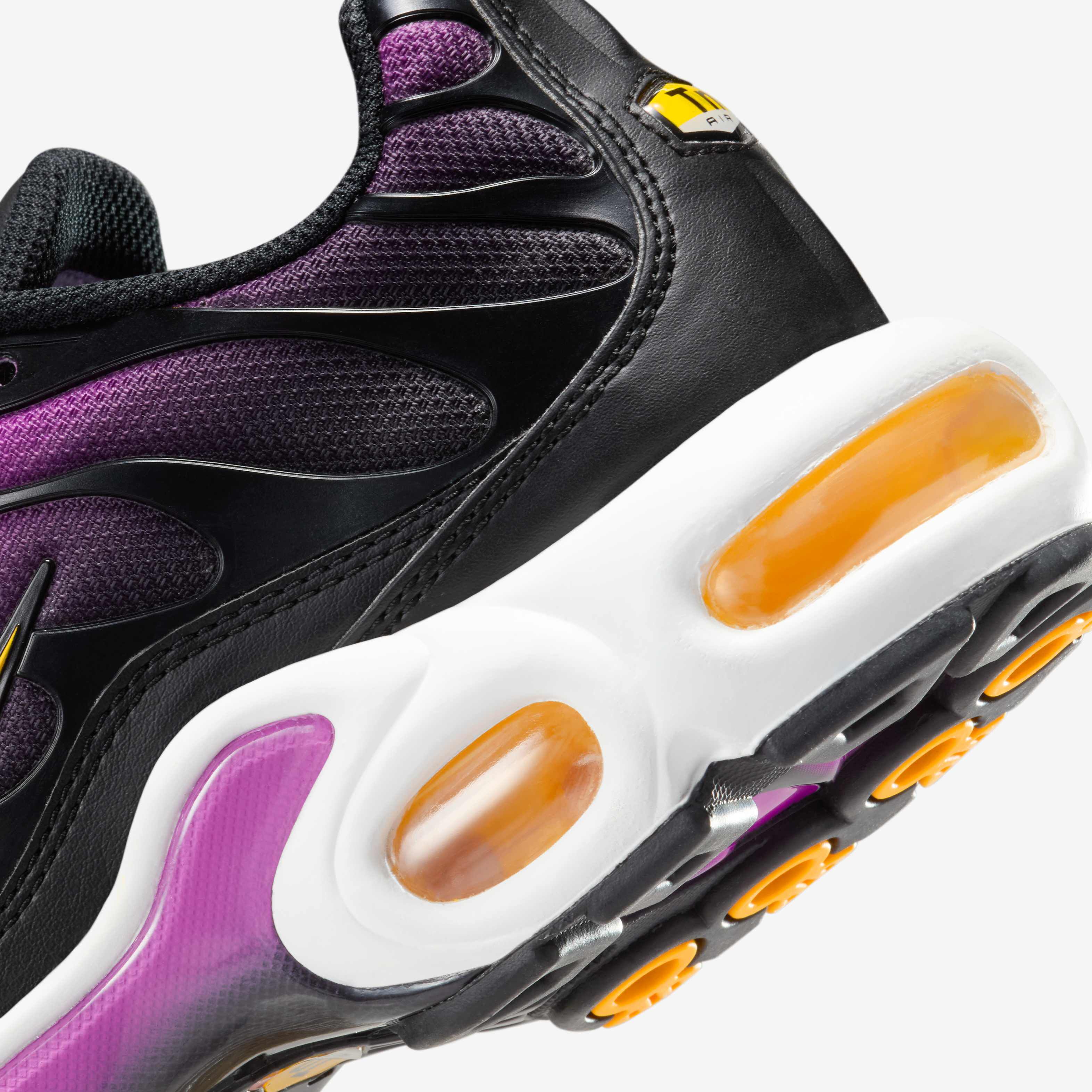 Nike Air Max Plus image number 7