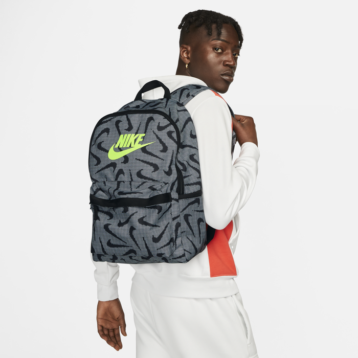 Camo nike backpack hotsell
