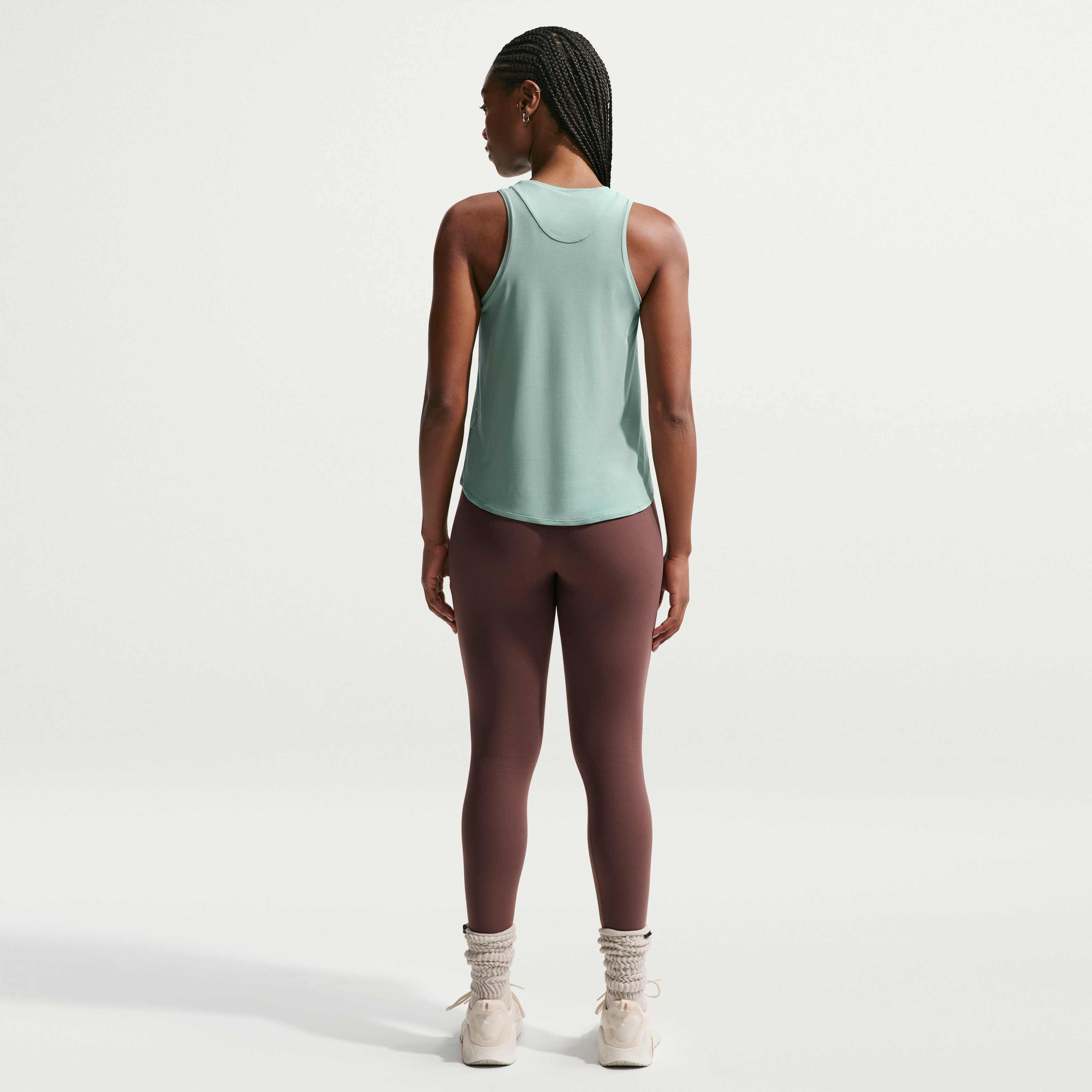 Nike Zenvy image number 4