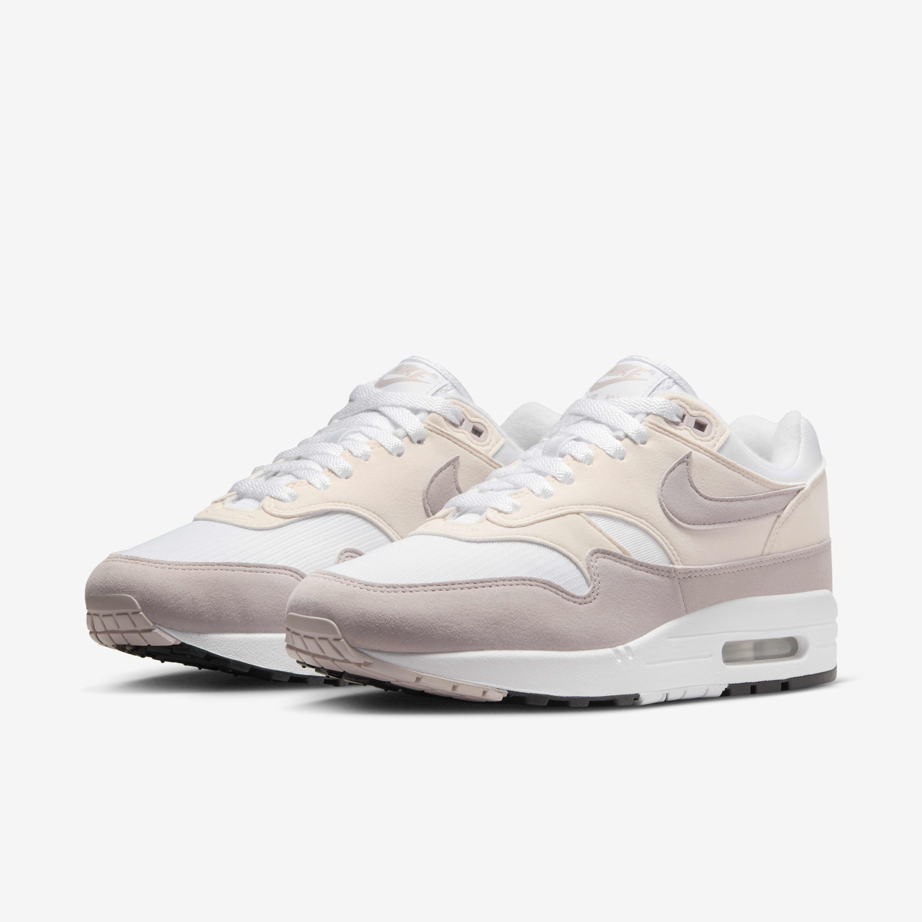 Nike Air Max 1 image number 4