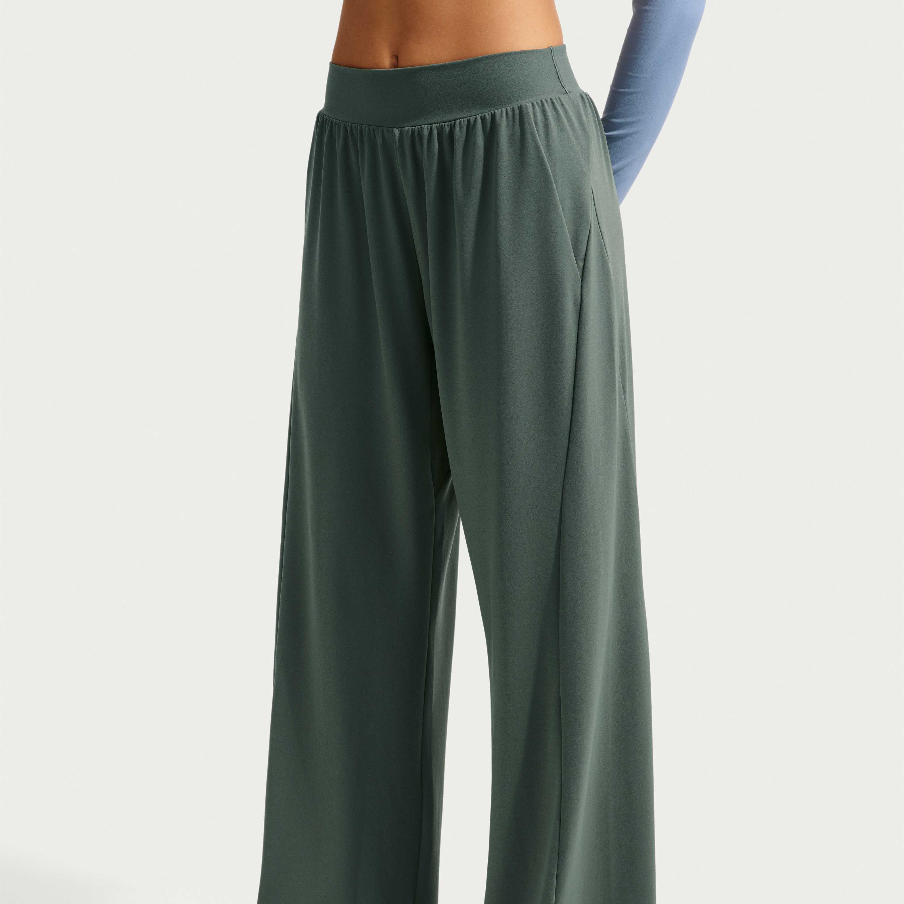 Nike Zenvy image number 1