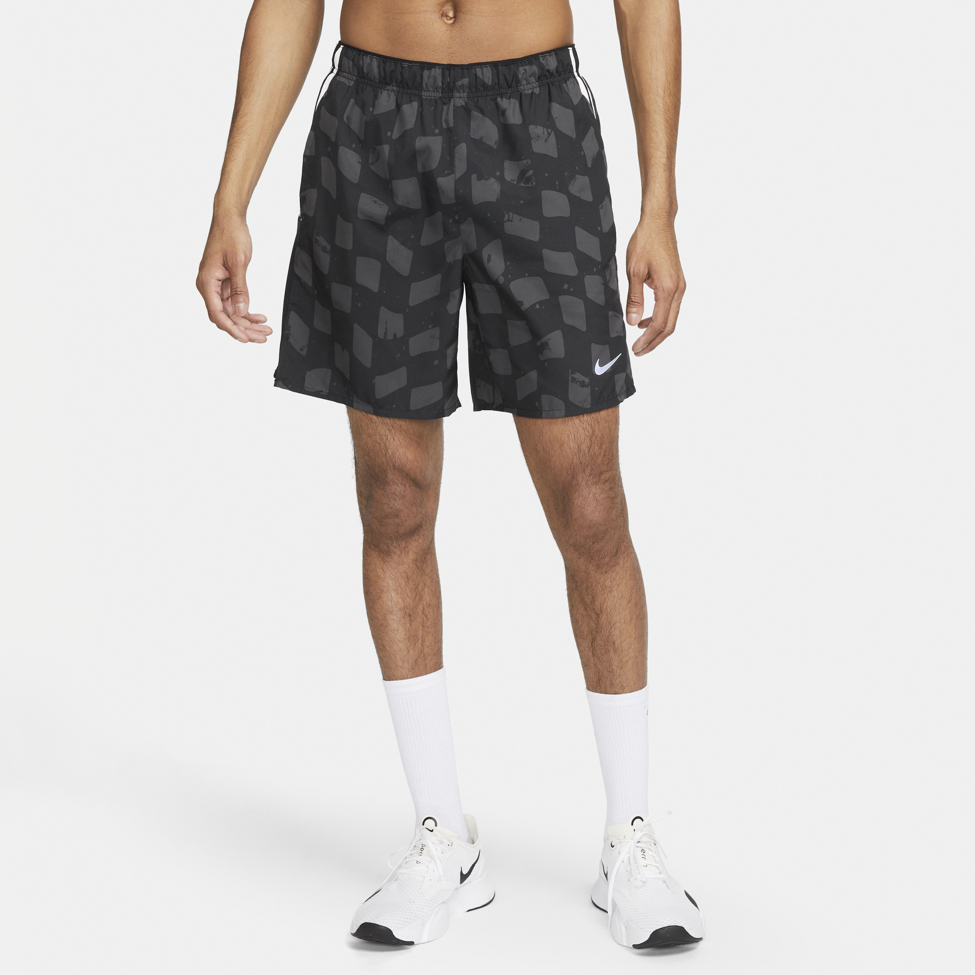 Nike 7 clearance distance shorts