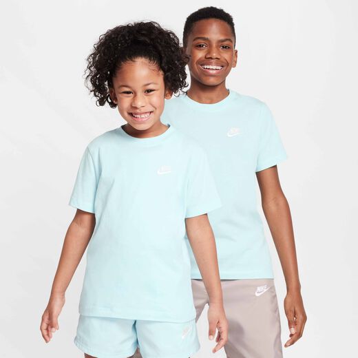 نايكي سبورتسوير