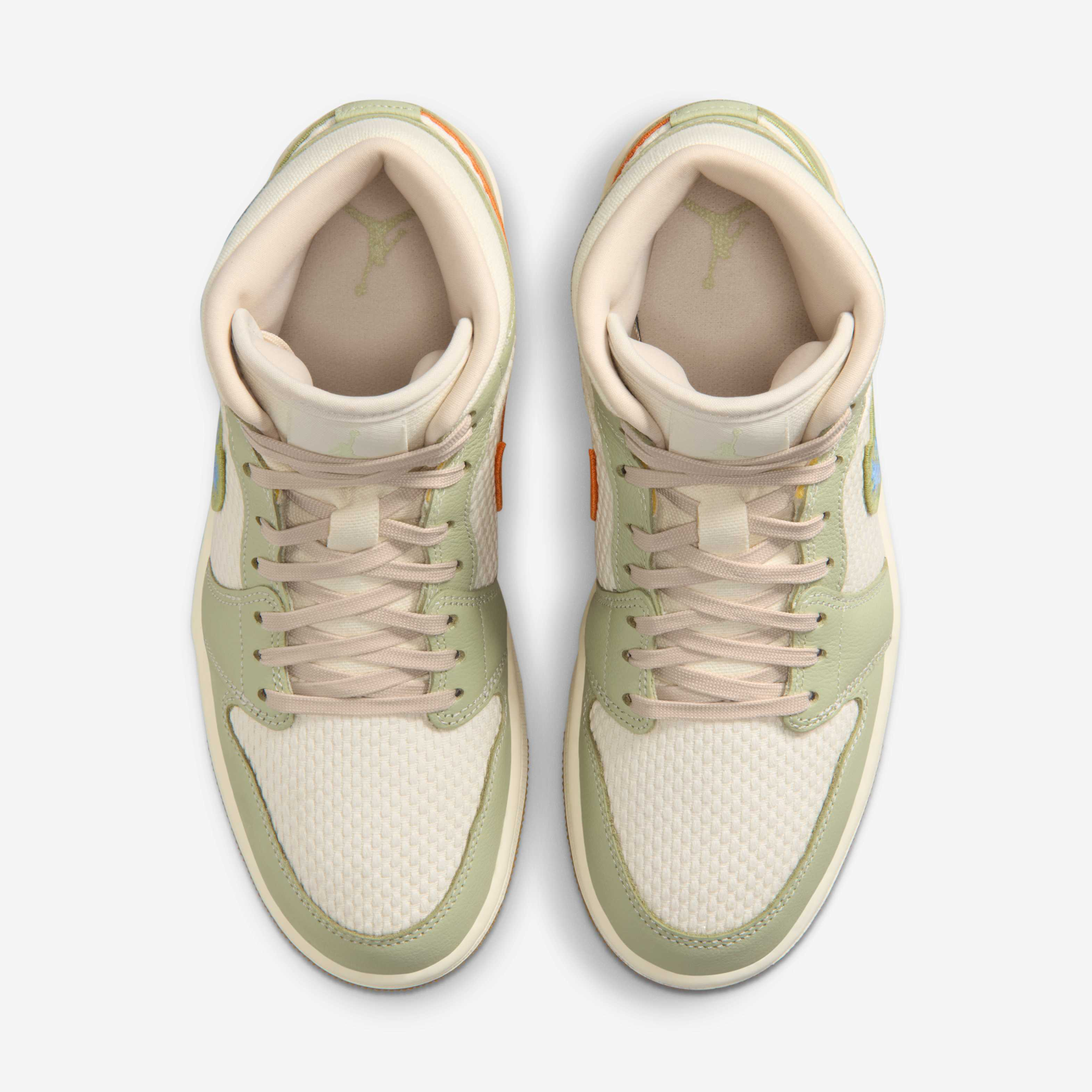 Air Jordan 1 Mid SE image number 3