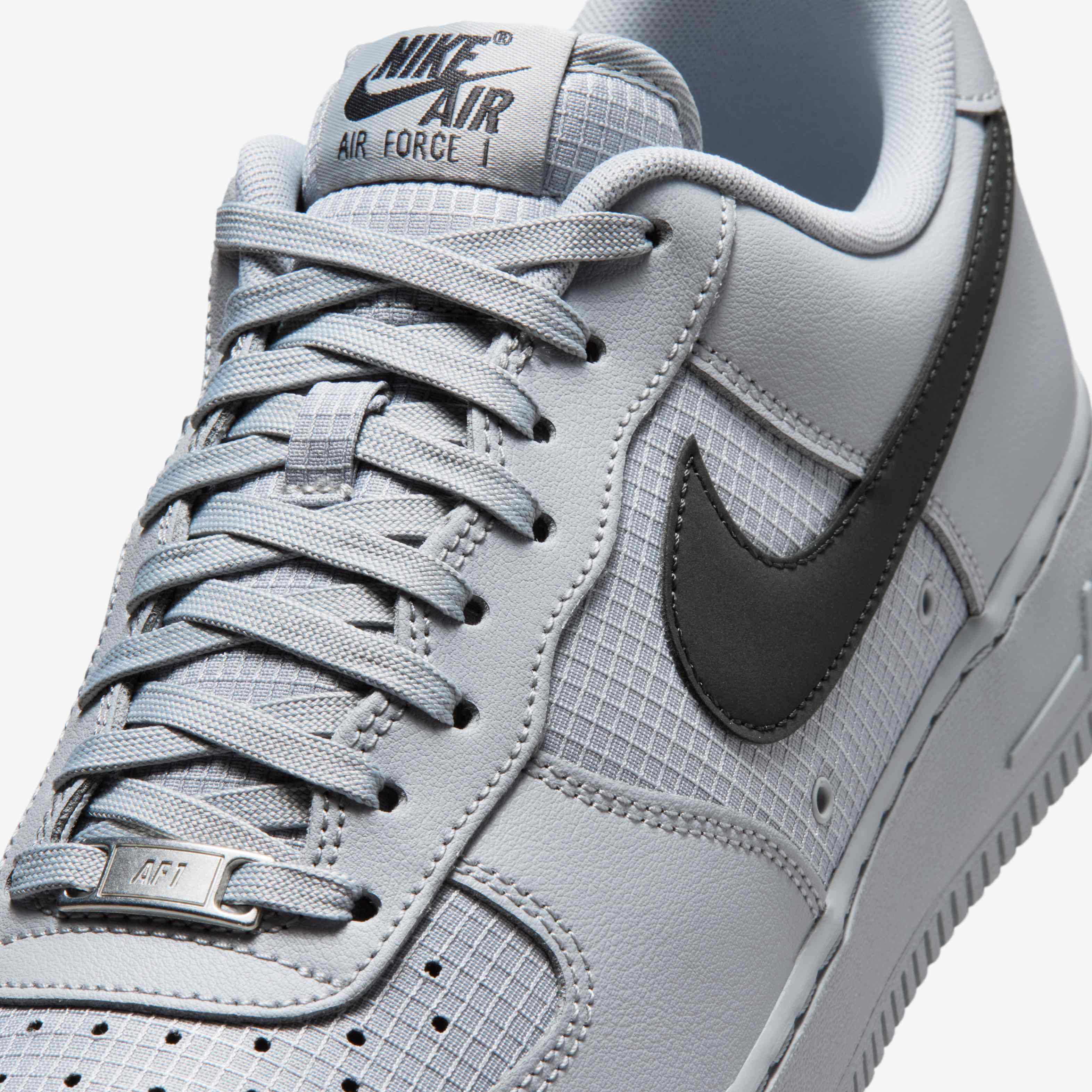 Nike Air Force 1 '07 LV8 image number 6