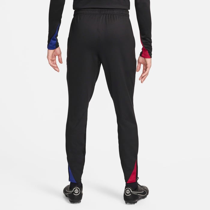 F.C. Barcelona Strike image number 1 F.C. Barcelona Strike image number 1