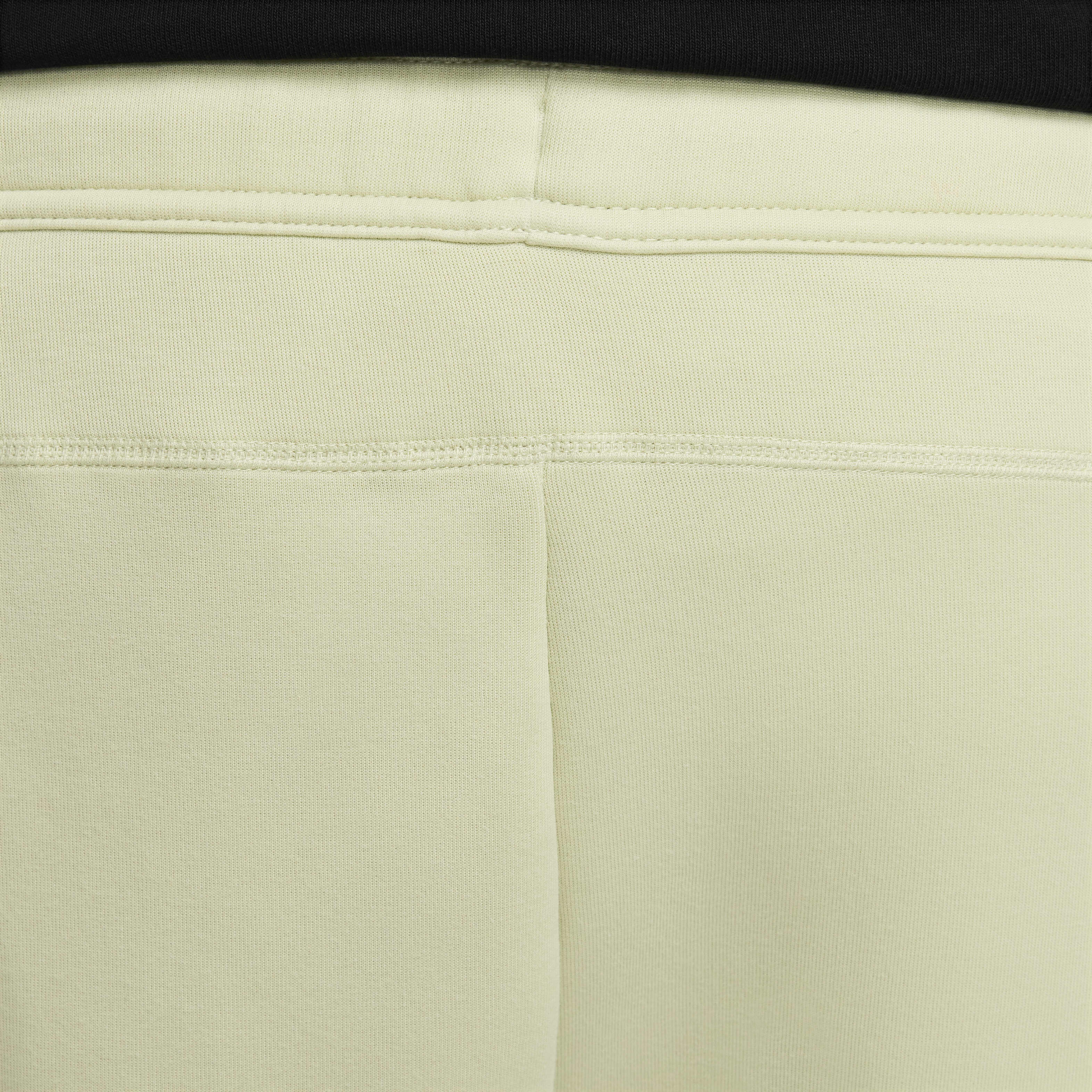 Nike Sportswear Tech Fleece image number 16