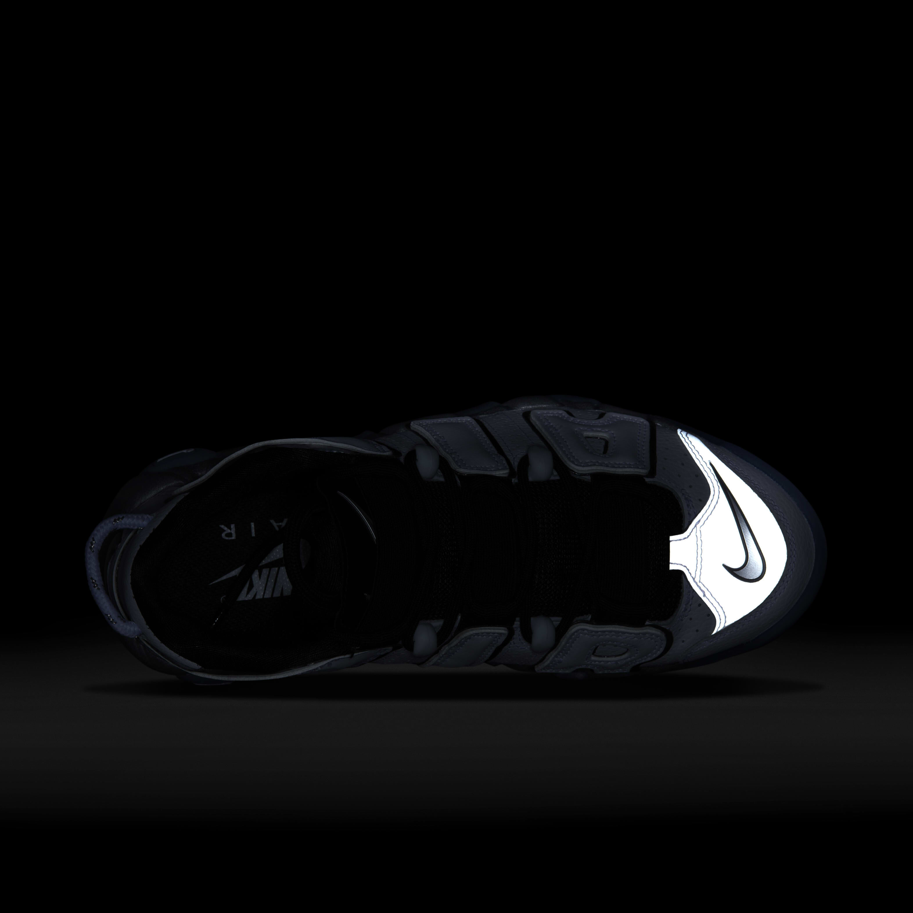 Nike Women's Air More Uptempo Se Sneakers