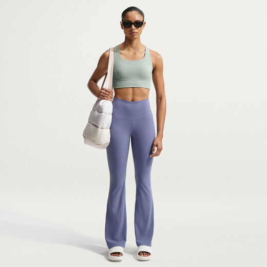 نايكي زينفي