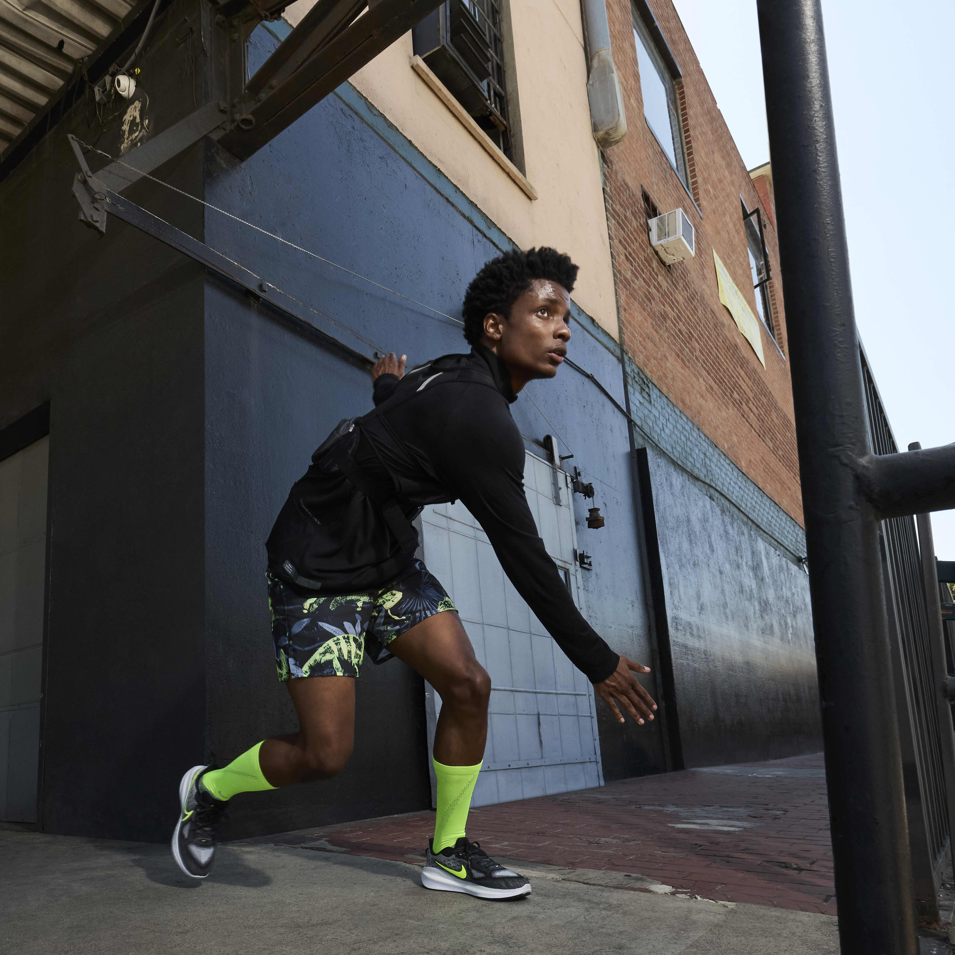 Nike Vomero 17 image number 13