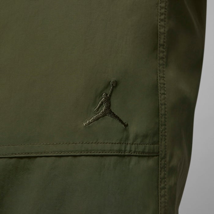 Jordan Essentials image number 4 Jordan Essentials image number 4