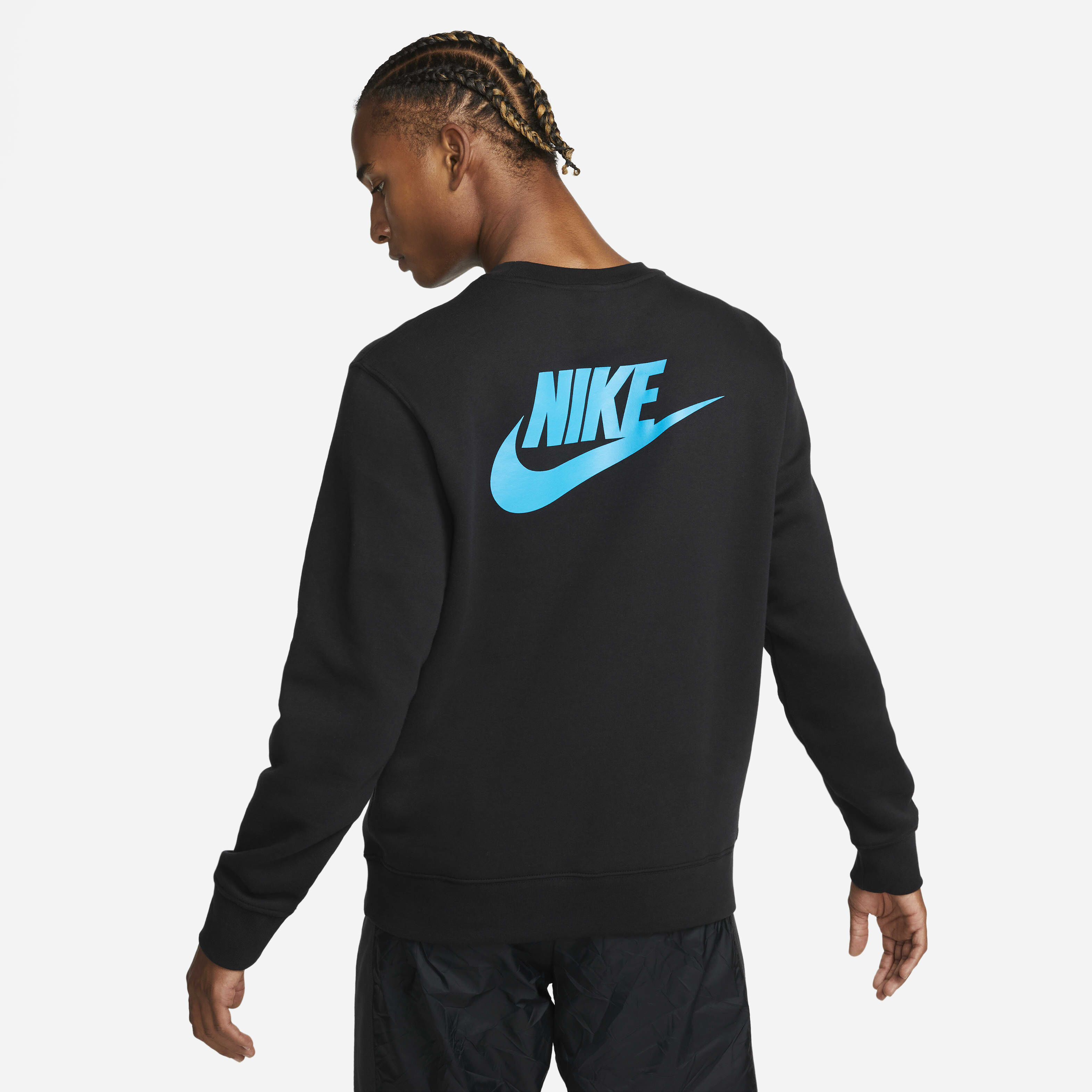 نايكي سبورتسوير ستاندرد ايشيو image number 1