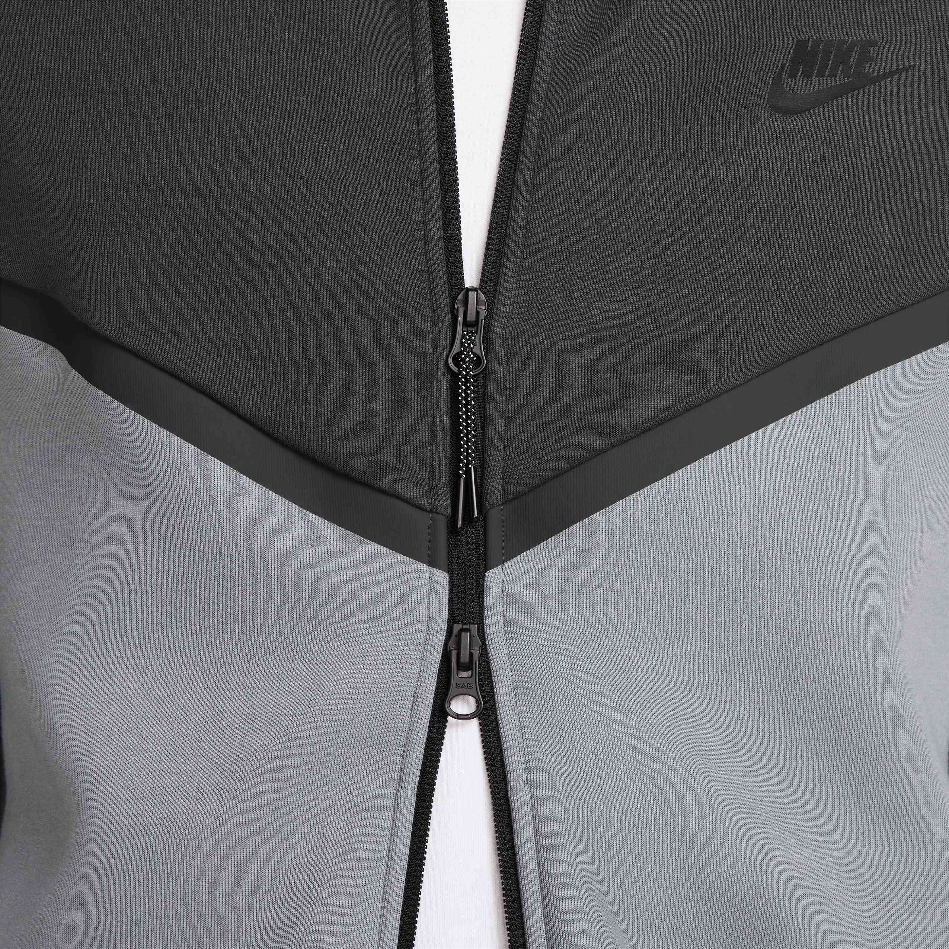Nike Tech image number 4