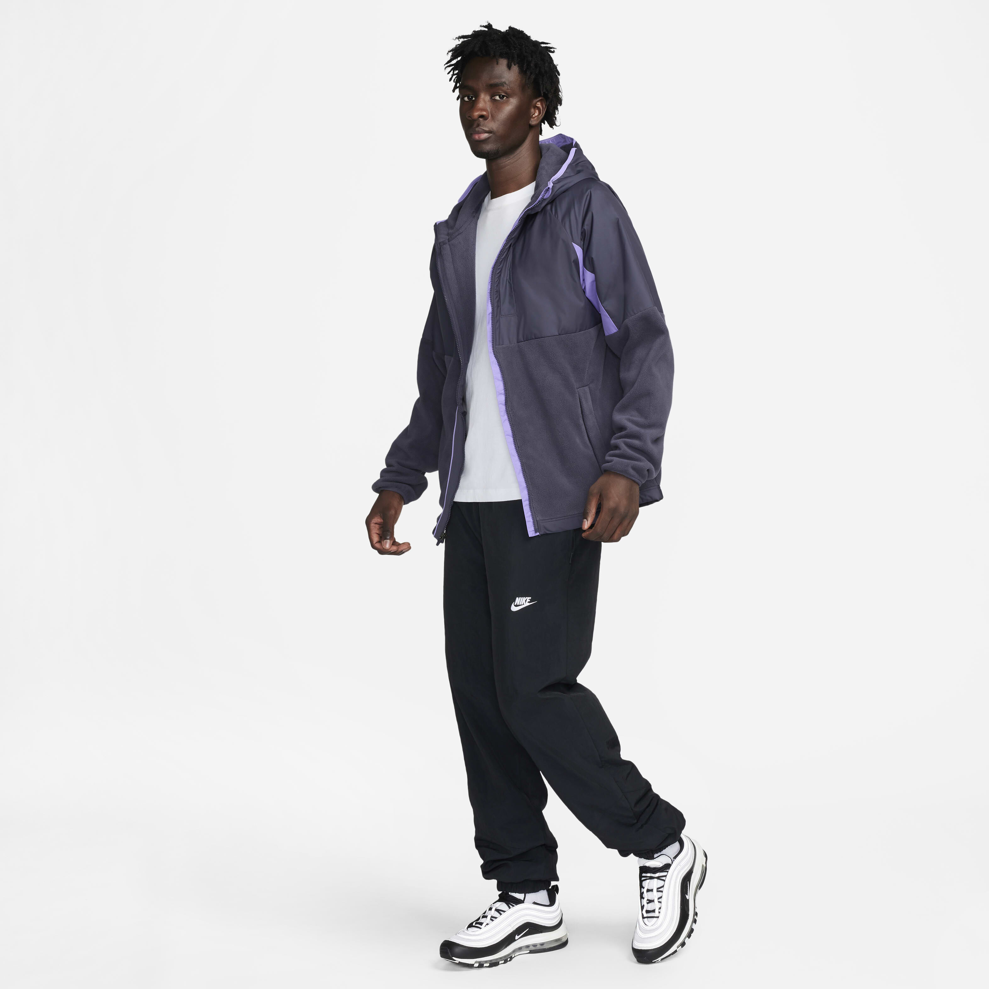 Liverpool F.C. AWF Third image number 7