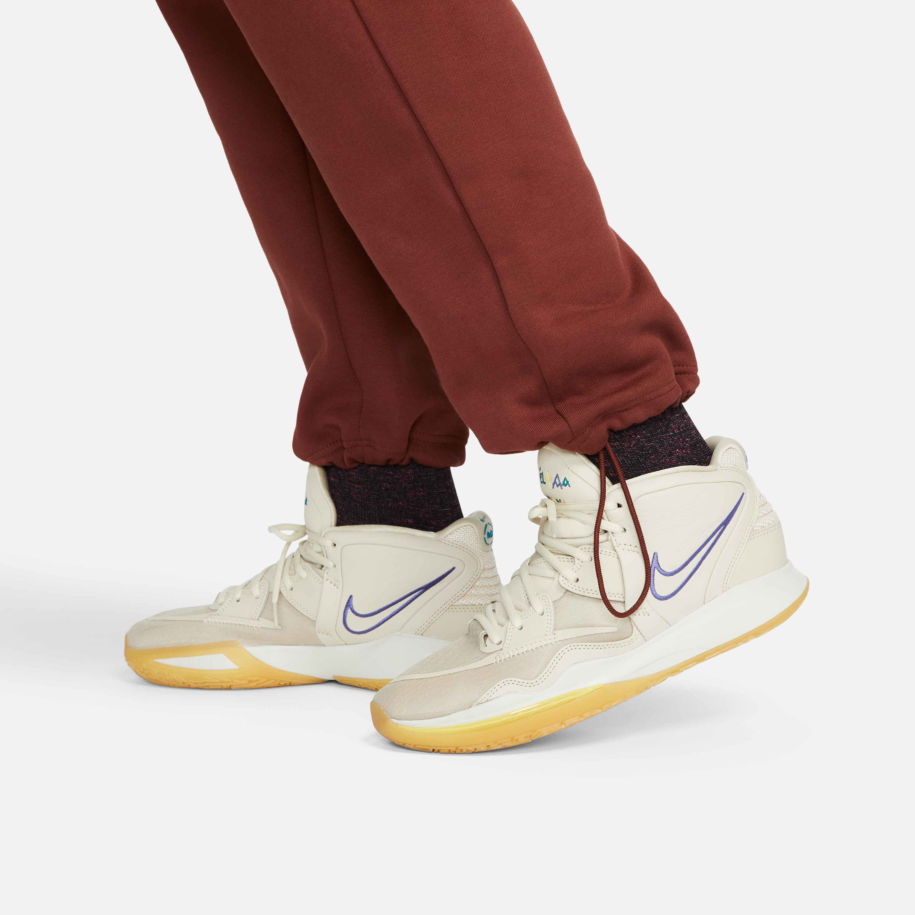 Kyrie image number 5