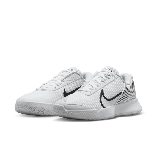 Womens white discount nike tennis shoes
