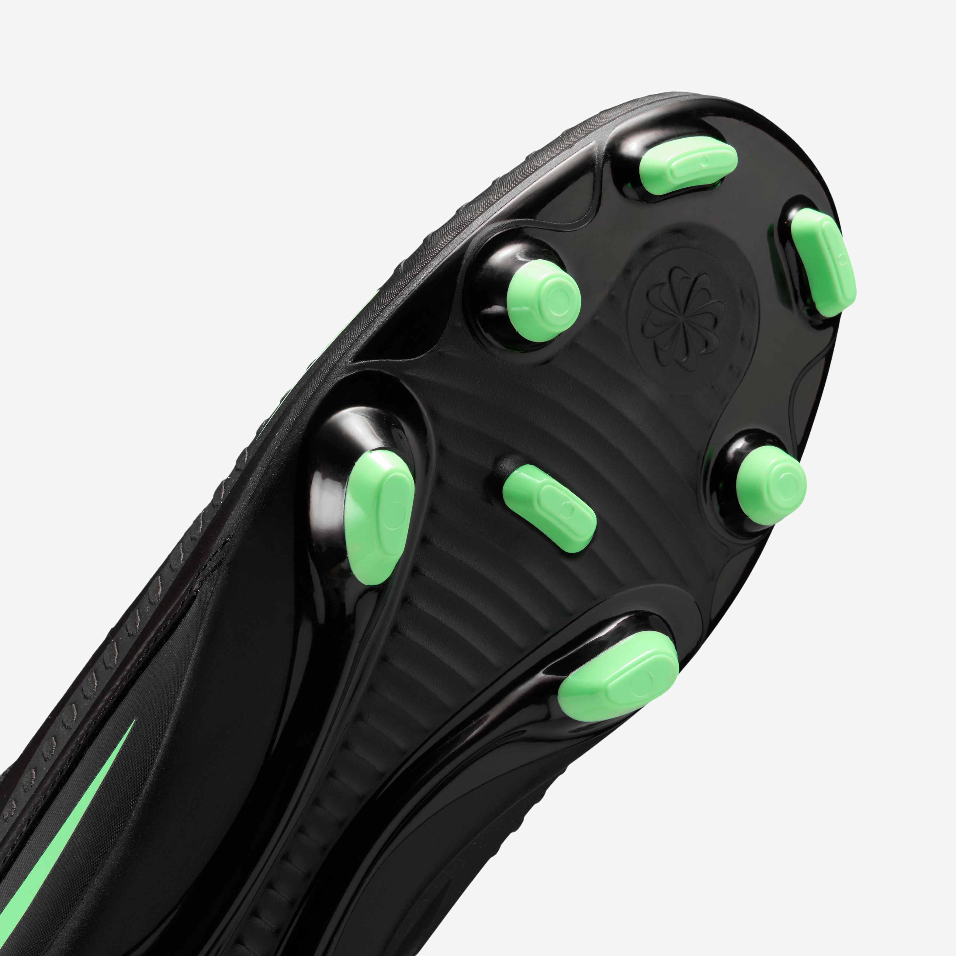 Nike Phantom 6 Low Club image number 6