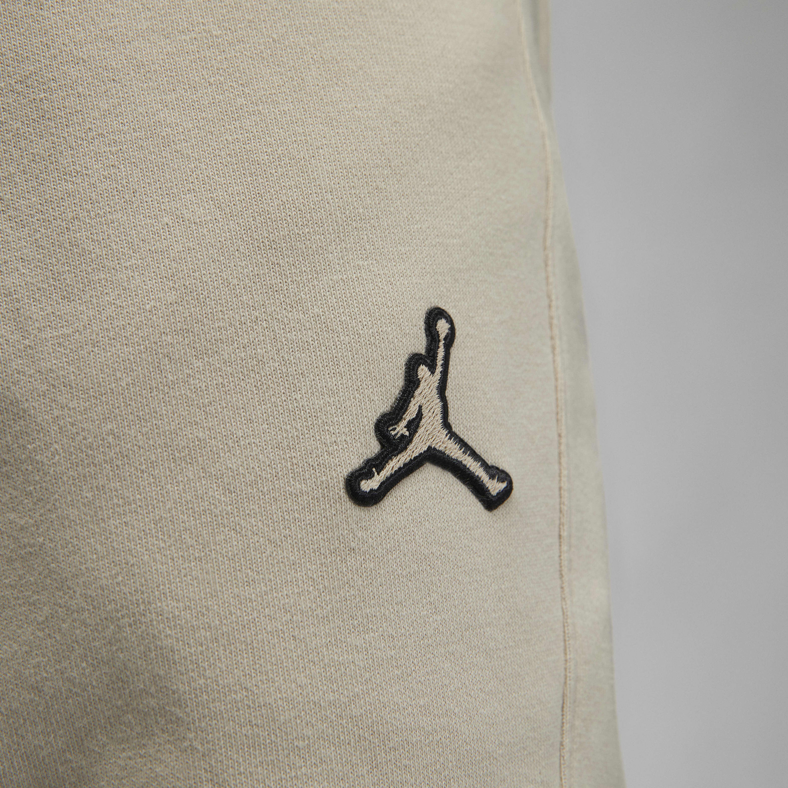 Jordan Essentials image number 3