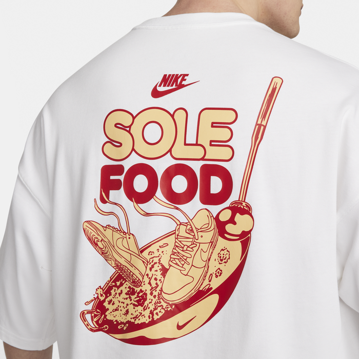 Buy Nike Sportswear Men's Oversized T-shirt | Nike UAE Official