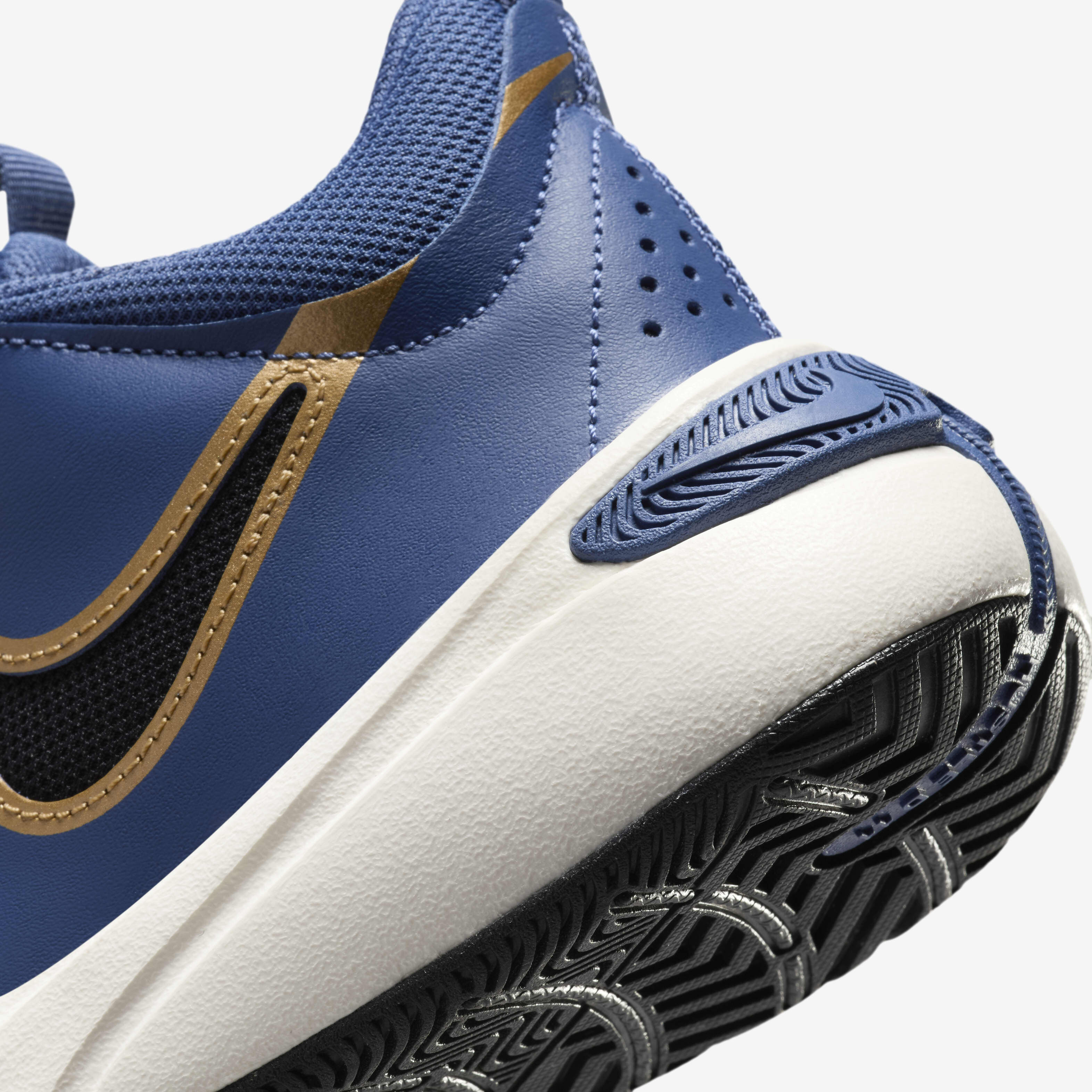 Nike Team Hustle D 11