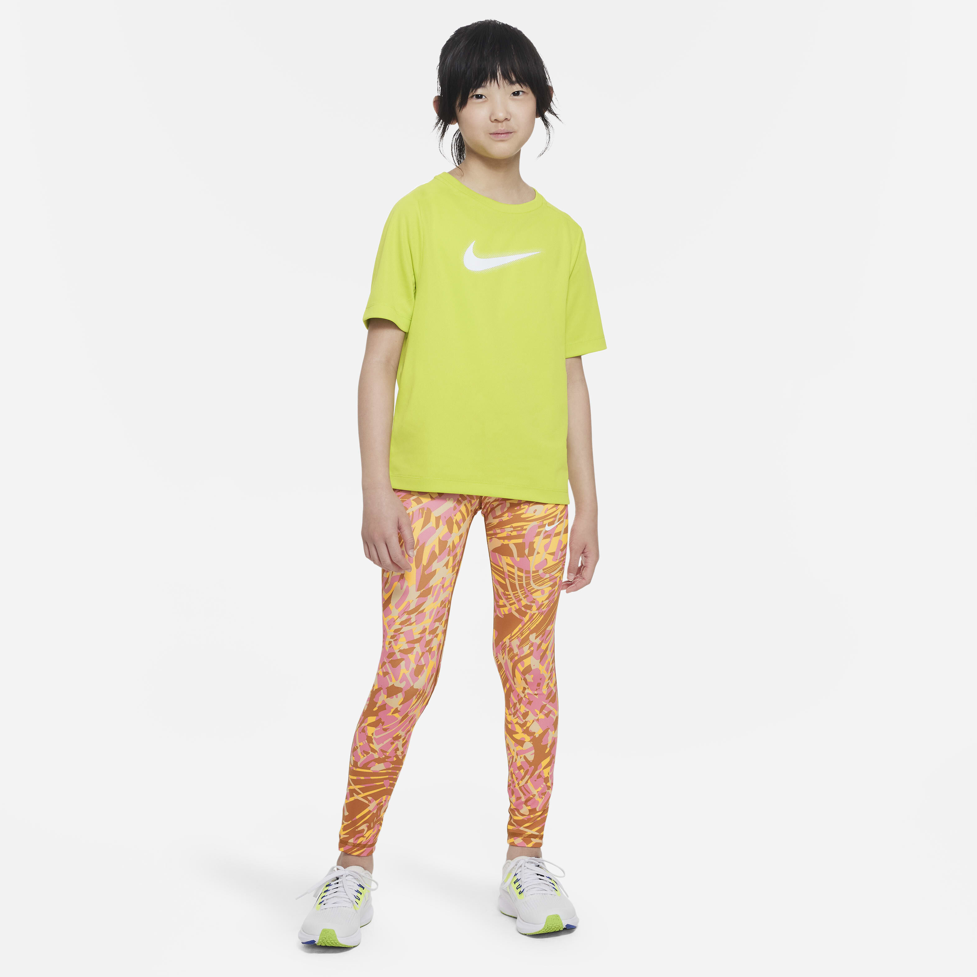 Nike Pro image number 4