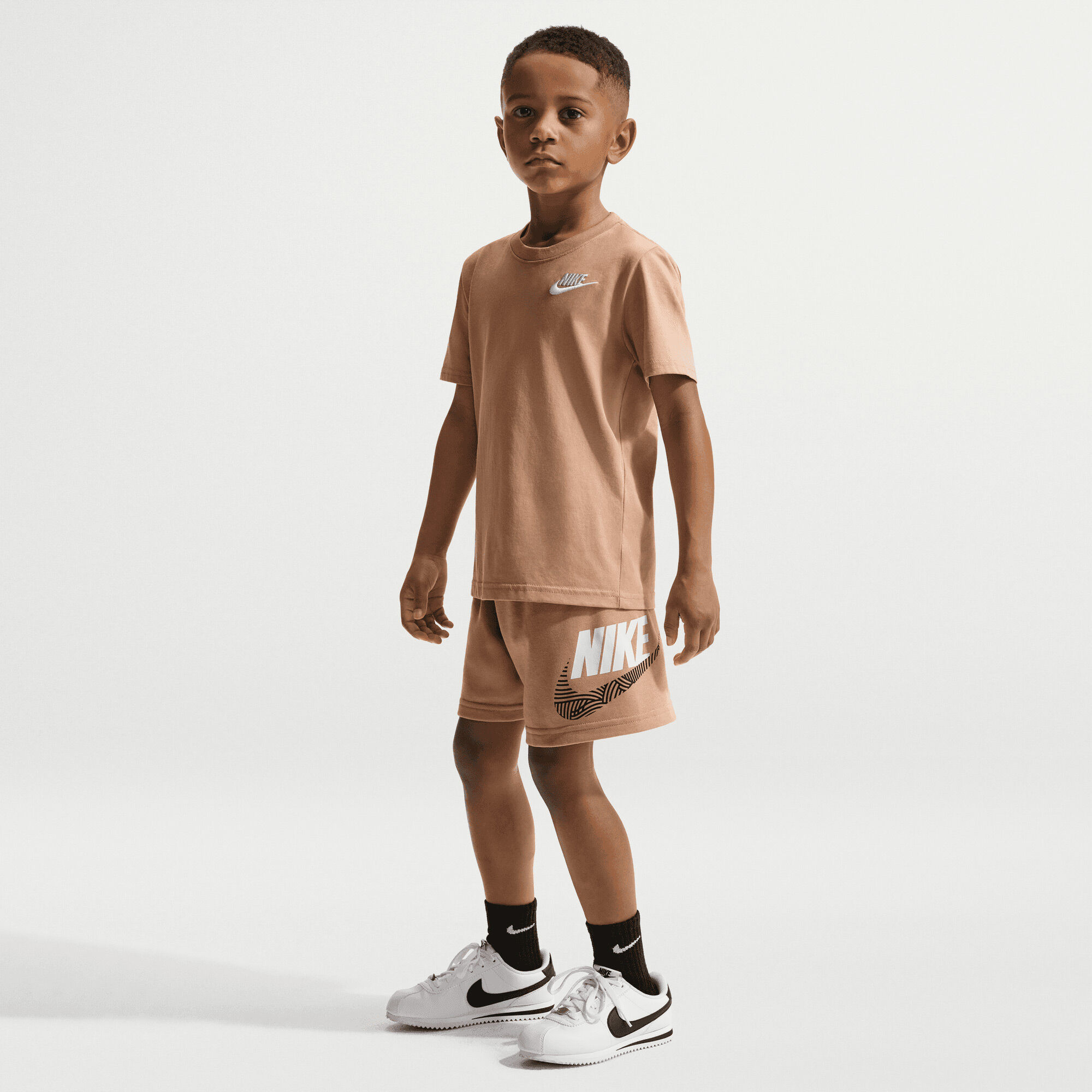 Nike Sportswear In The Zone image number 0