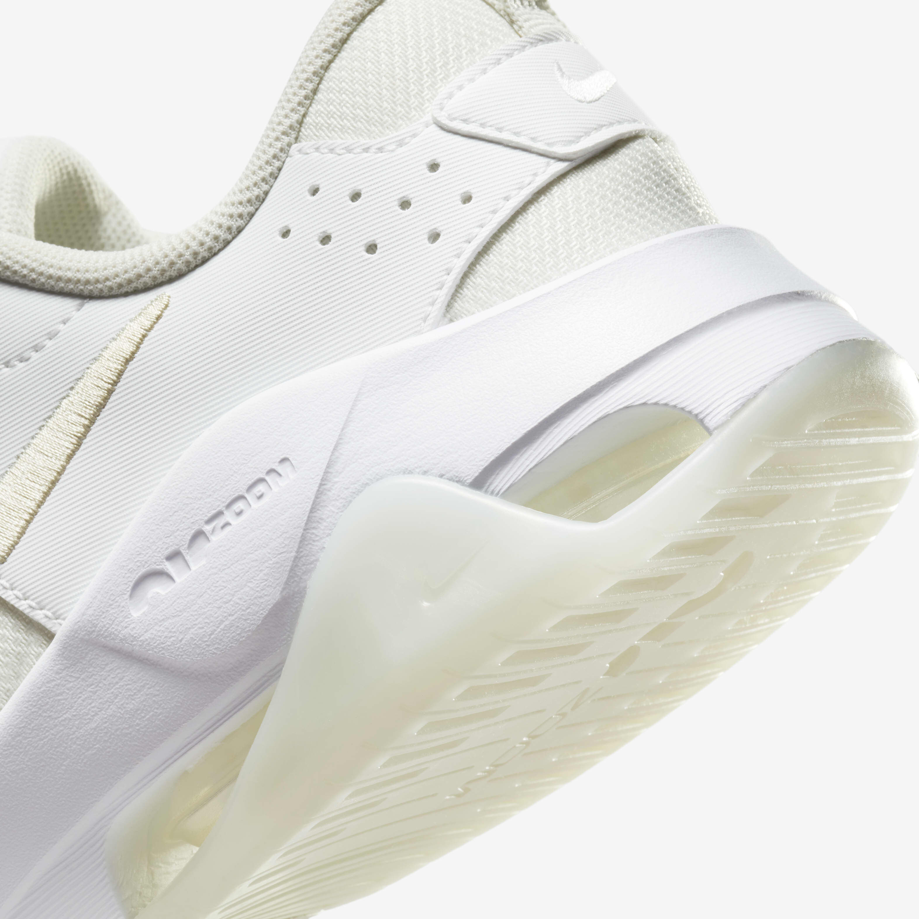 ☆送料無料☆ NIKE W ZOOM BELLA 6 PREMIUM ☆ Nike Bella 6 Premium Women's Workout Shoes. Nike ID