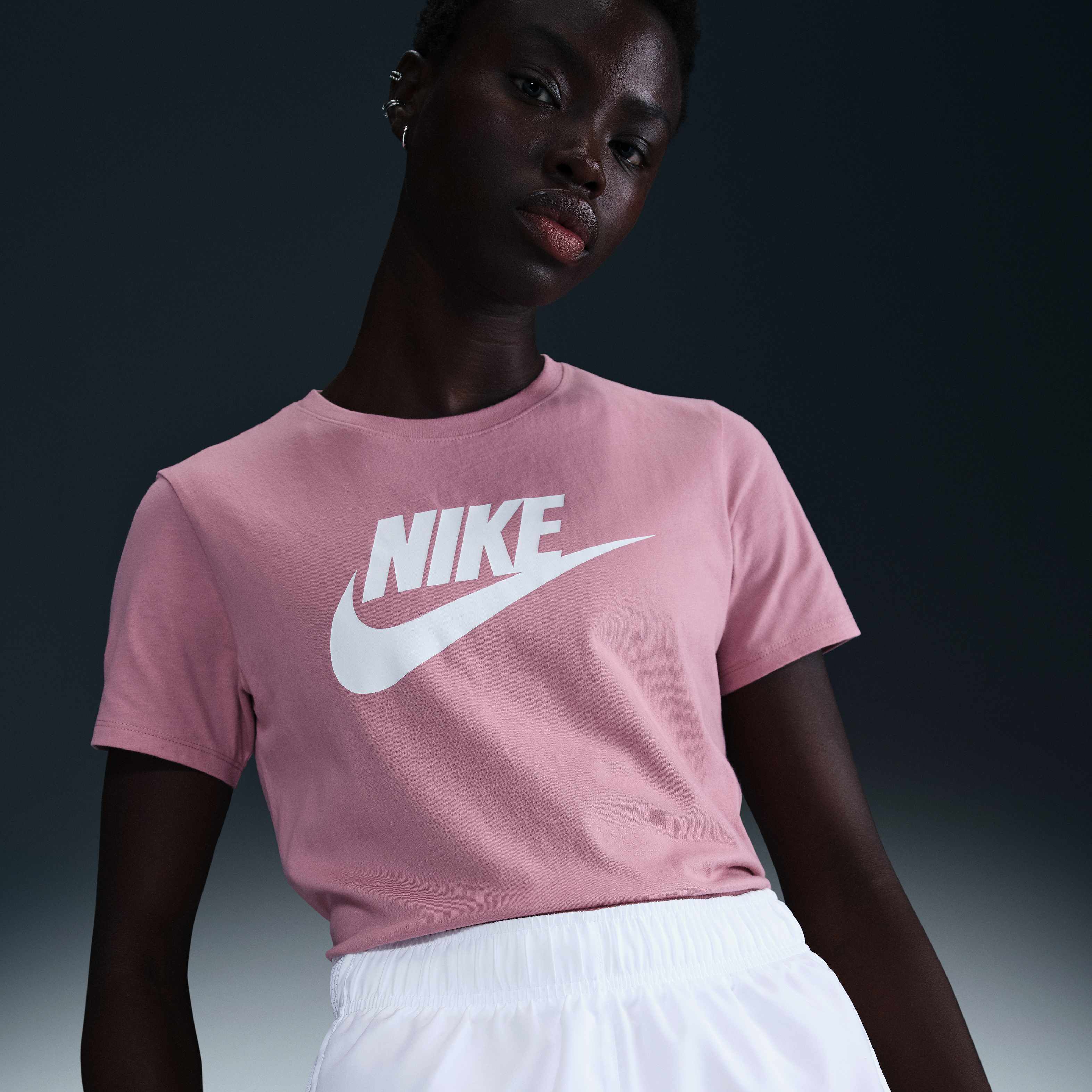 نايكي سبورتسوير اسينشالز image number 0