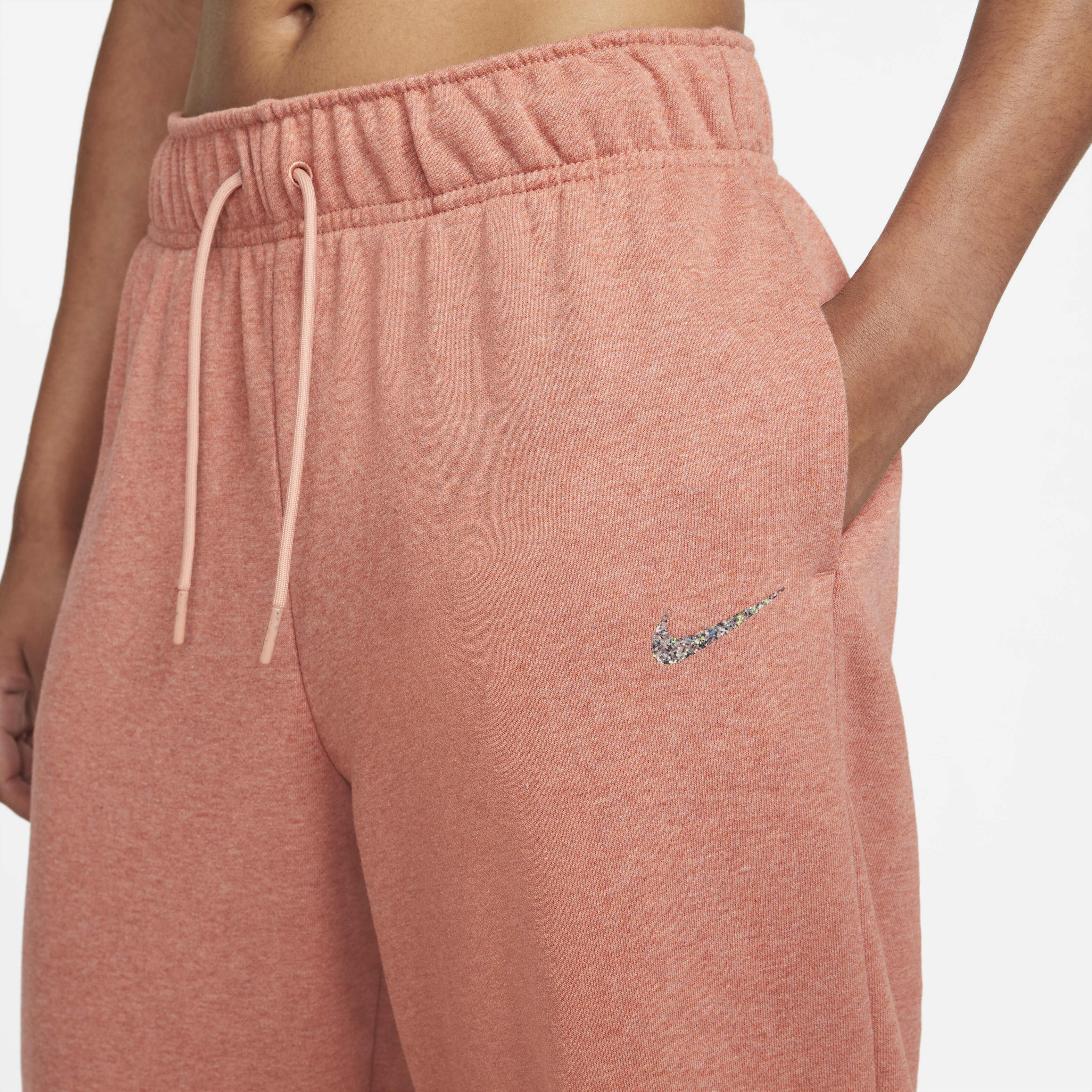 Nike Sportswear Collection Essentials image number 2