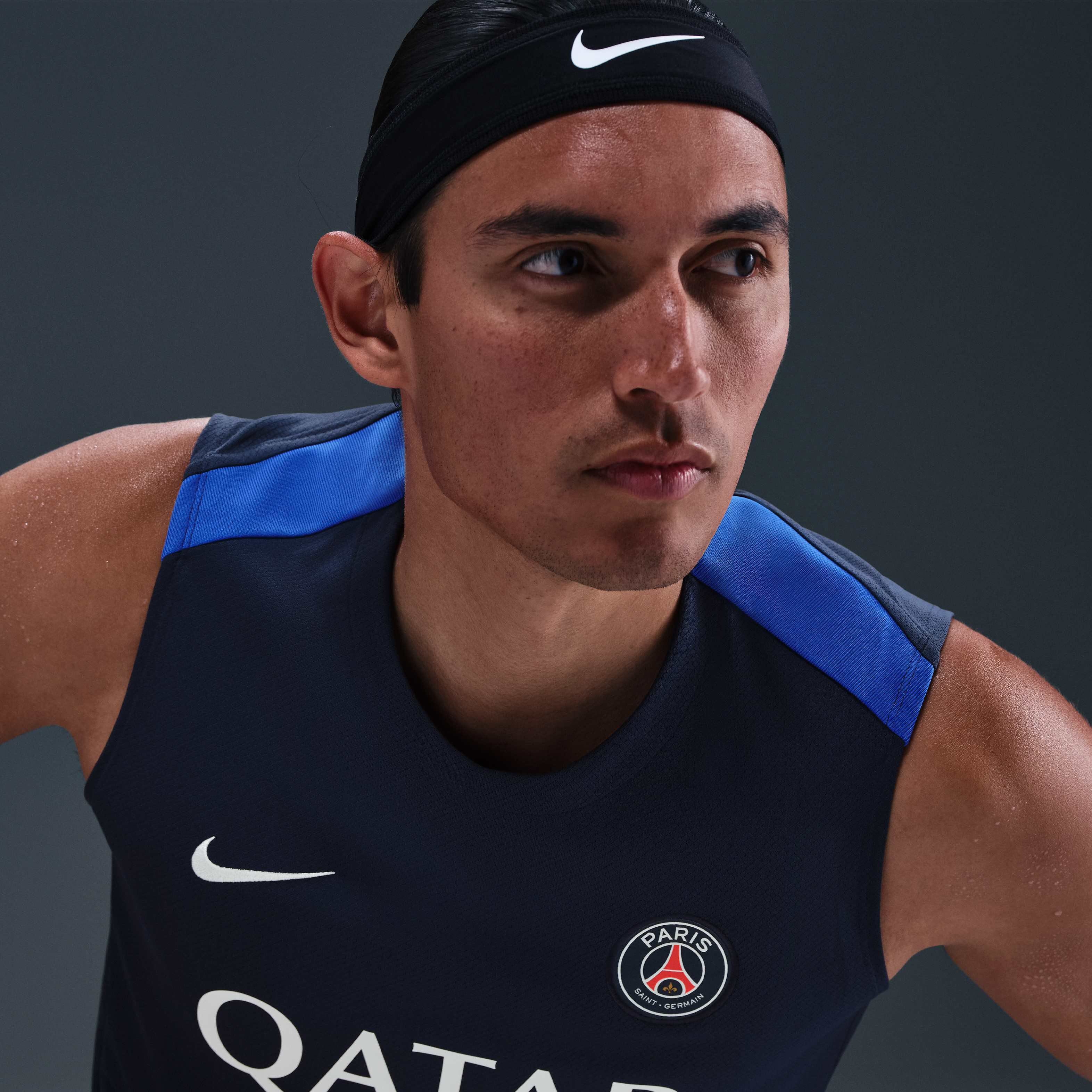 باريس سان-جيرمان سترايك image number 2