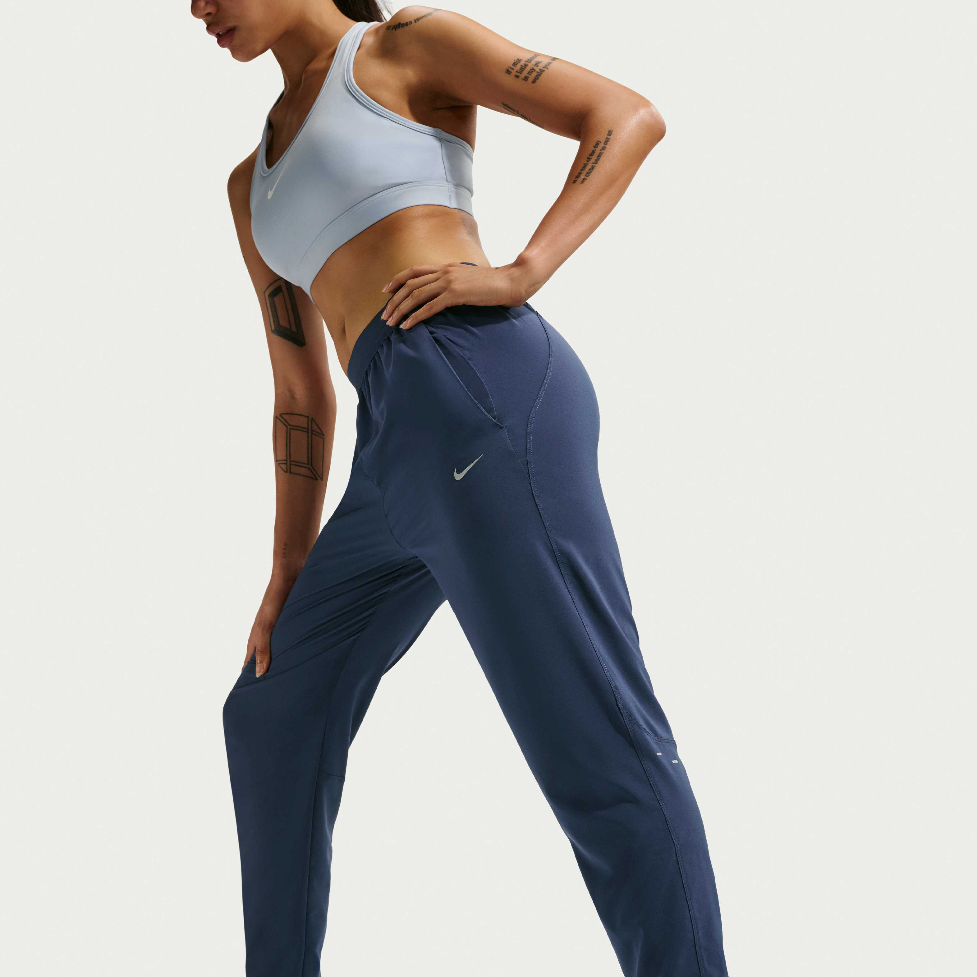 Nike Tempo image number 3