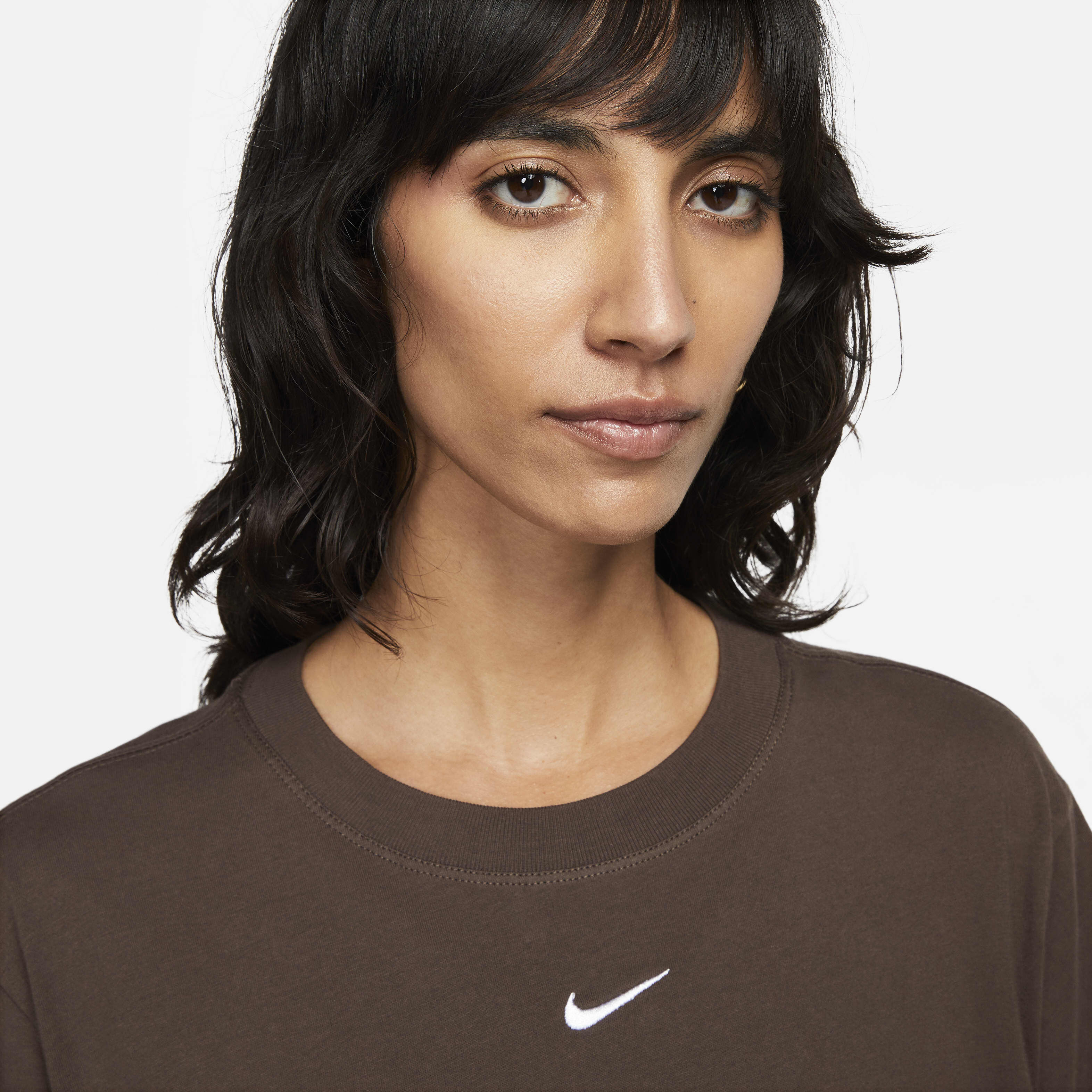 Nike Sportswear Essential image number 2