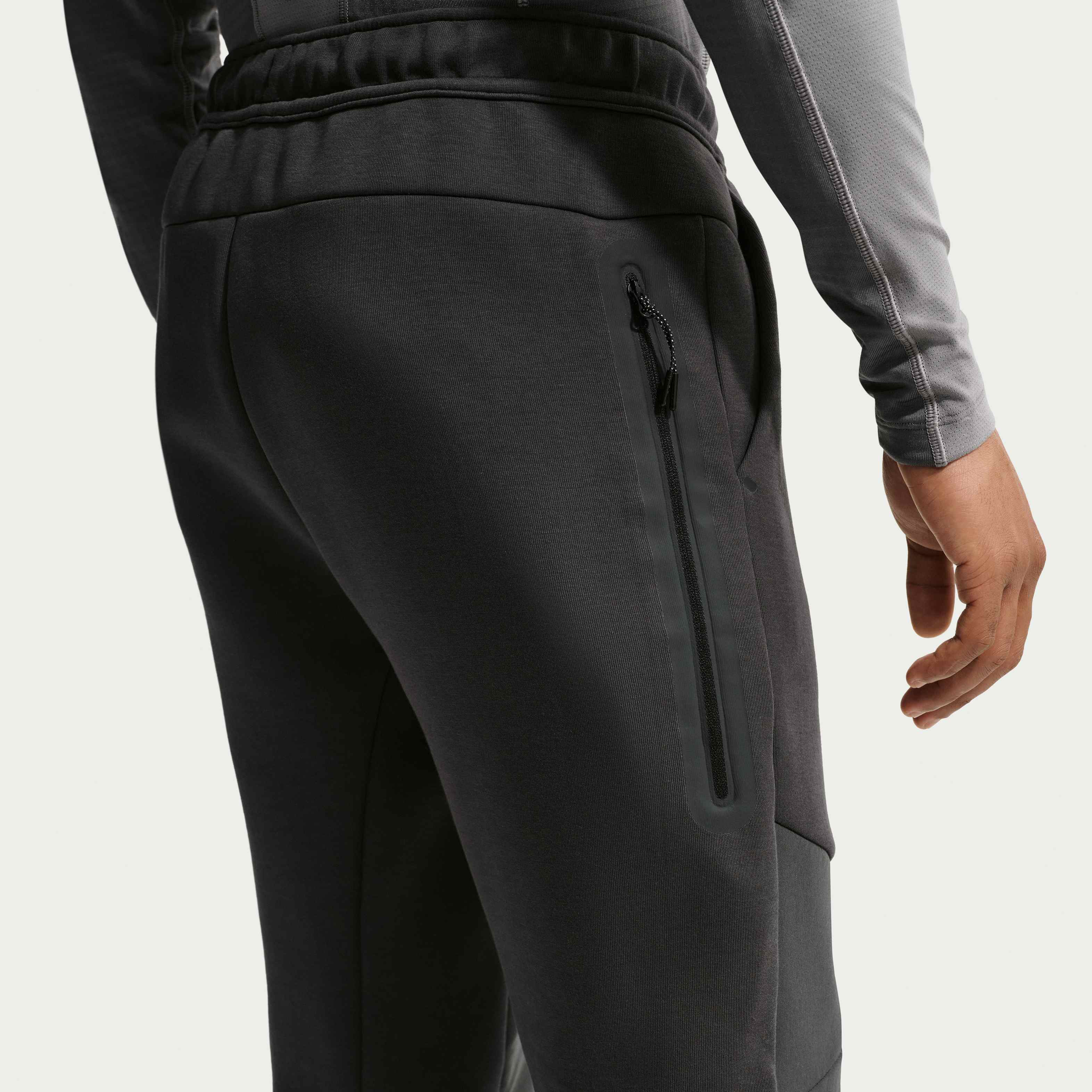 نايكي تك image number 2