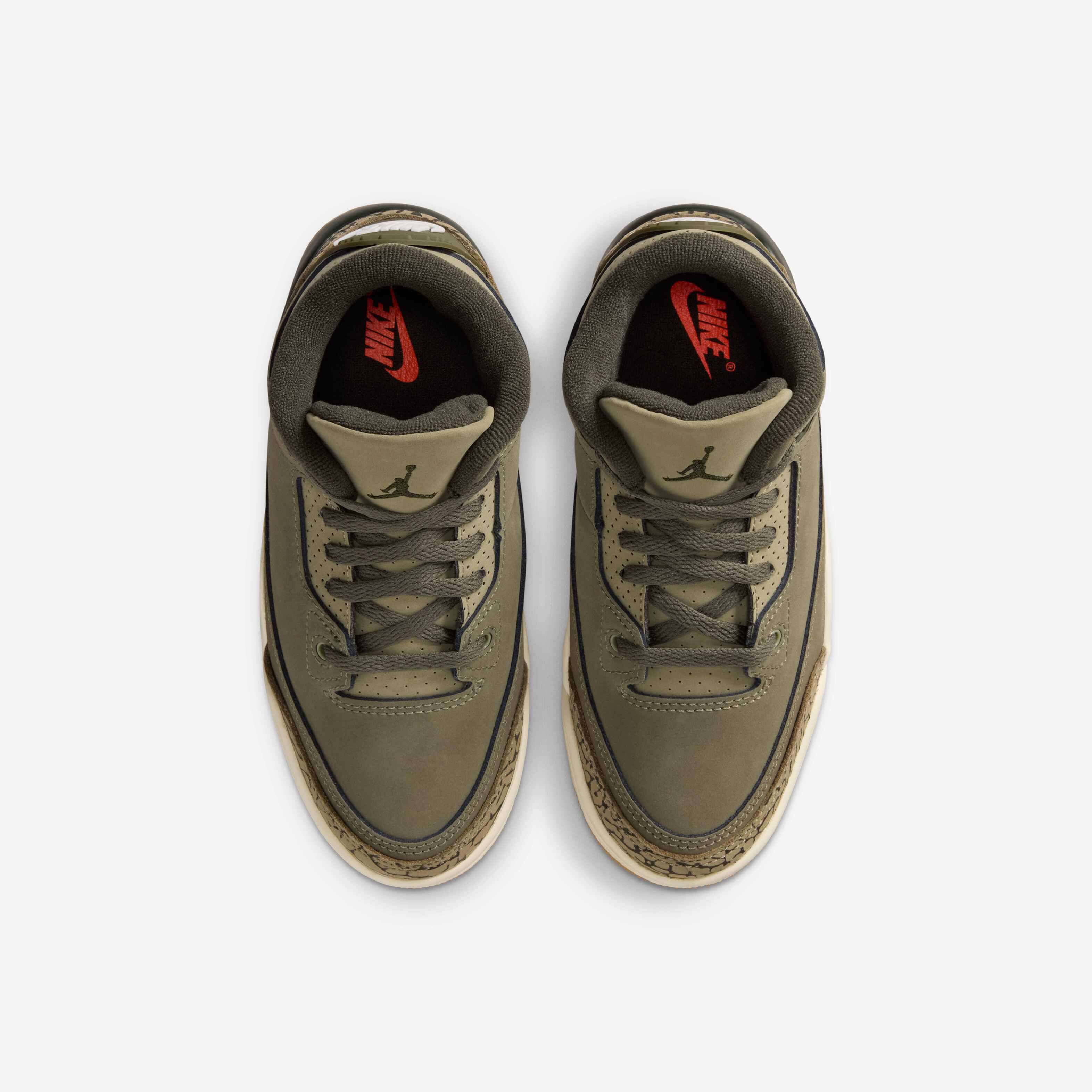 Jordan 3 Retro 'Medium Olive' image number 3