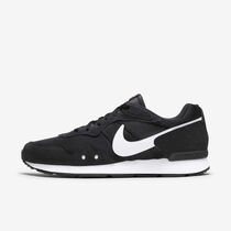 Nike Venture Runner